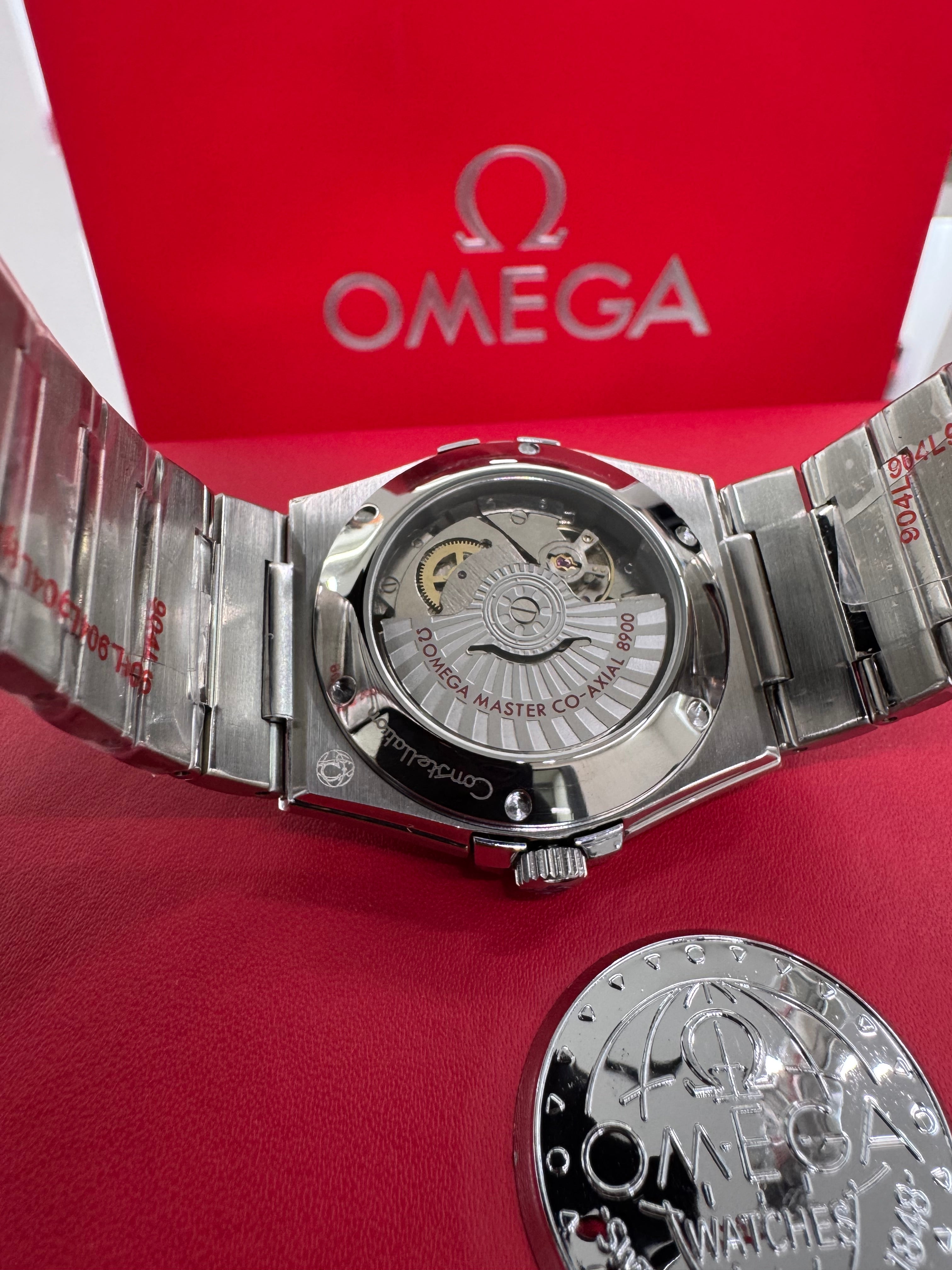 Constellation Co-Axial Master Chronometer 39 mm.