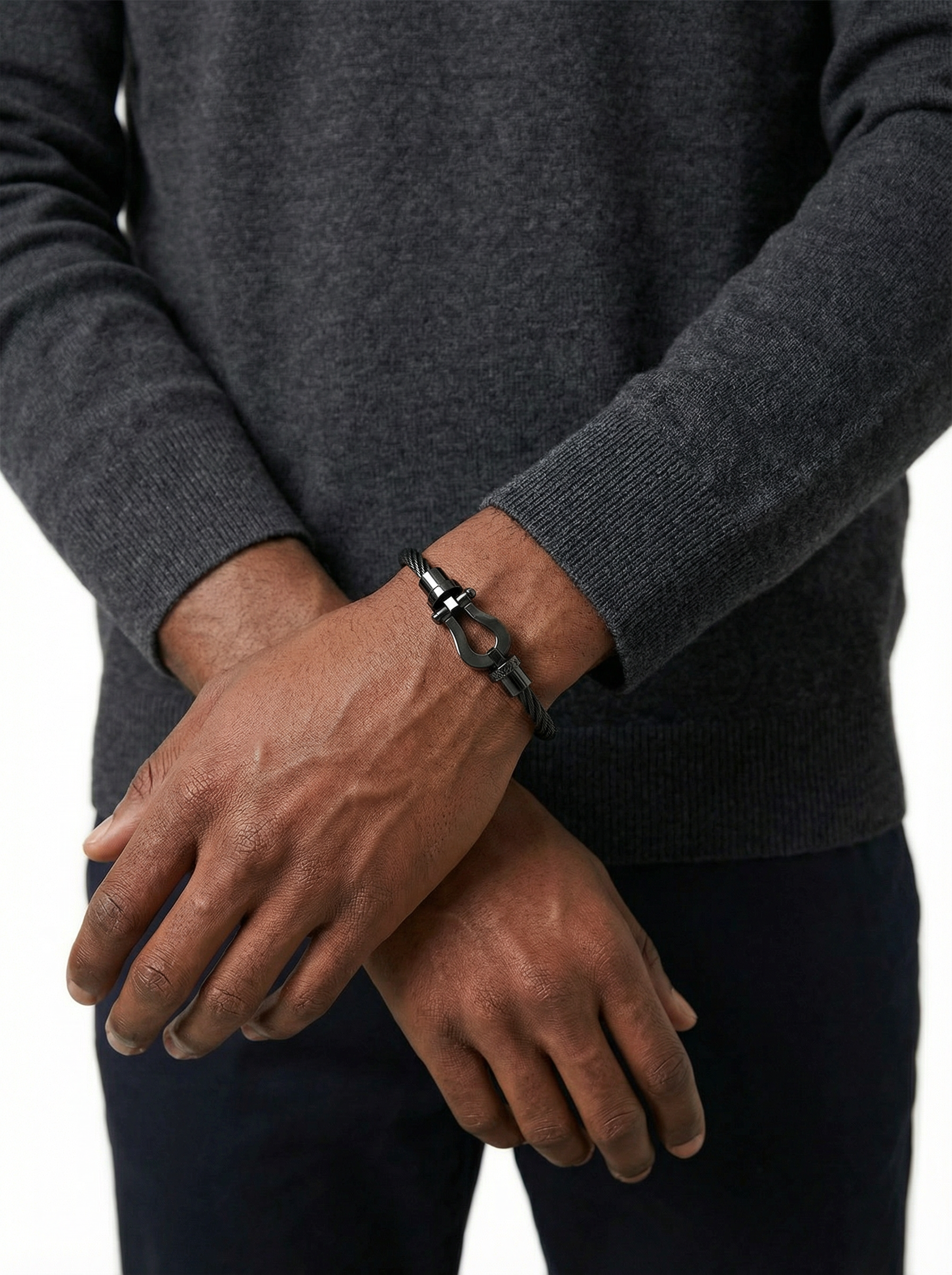 اسوار الفريد اسود