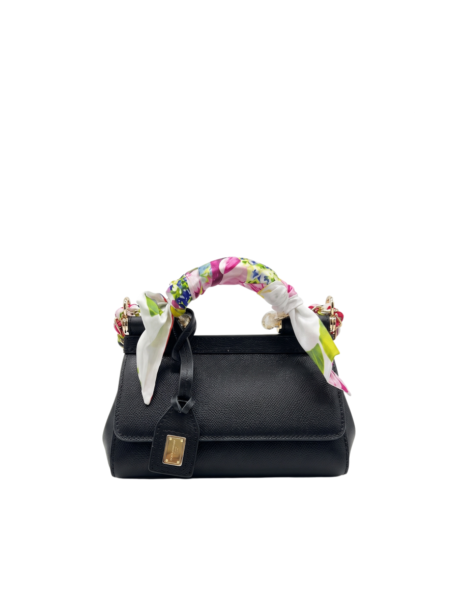 حقيبة سيسيلي الصغيرة بوشاح حرير – أسود
Sicily Bag Small Silk Scarf – Black