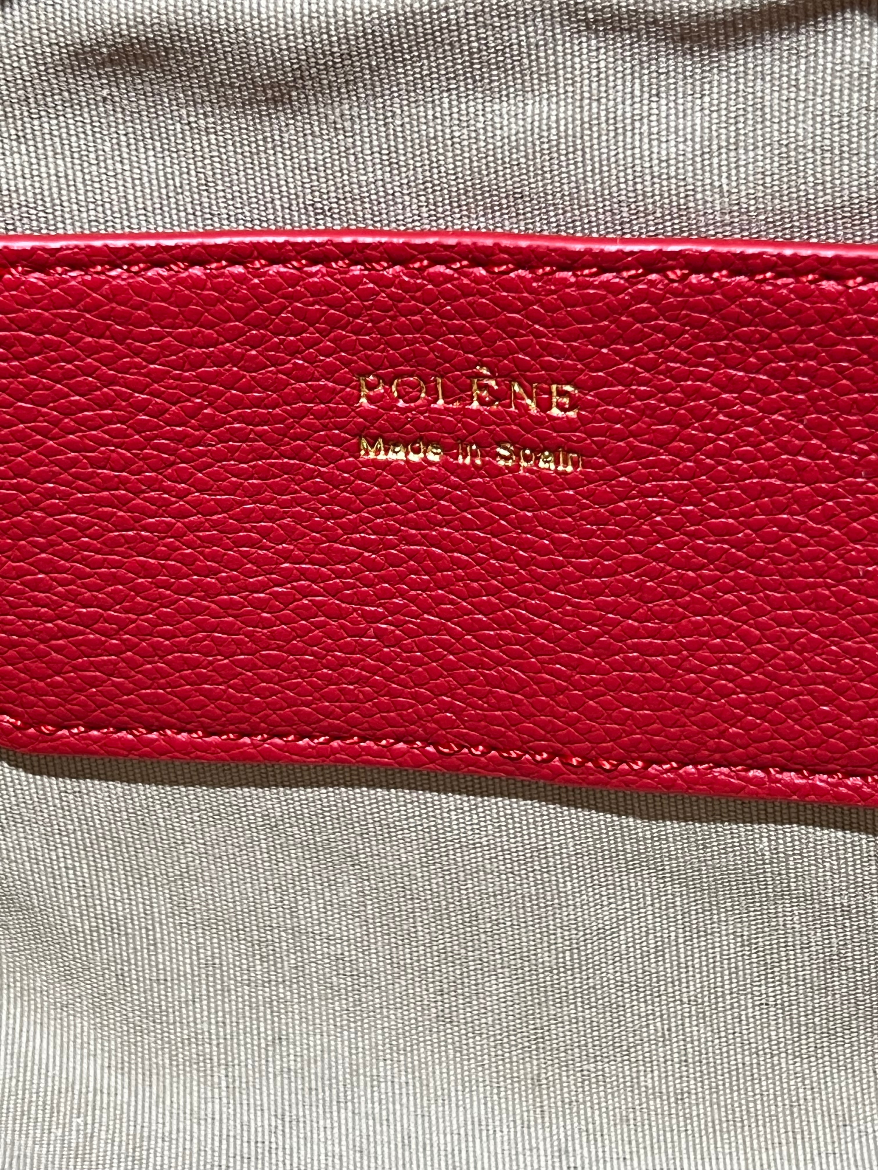 Polēne Béri red