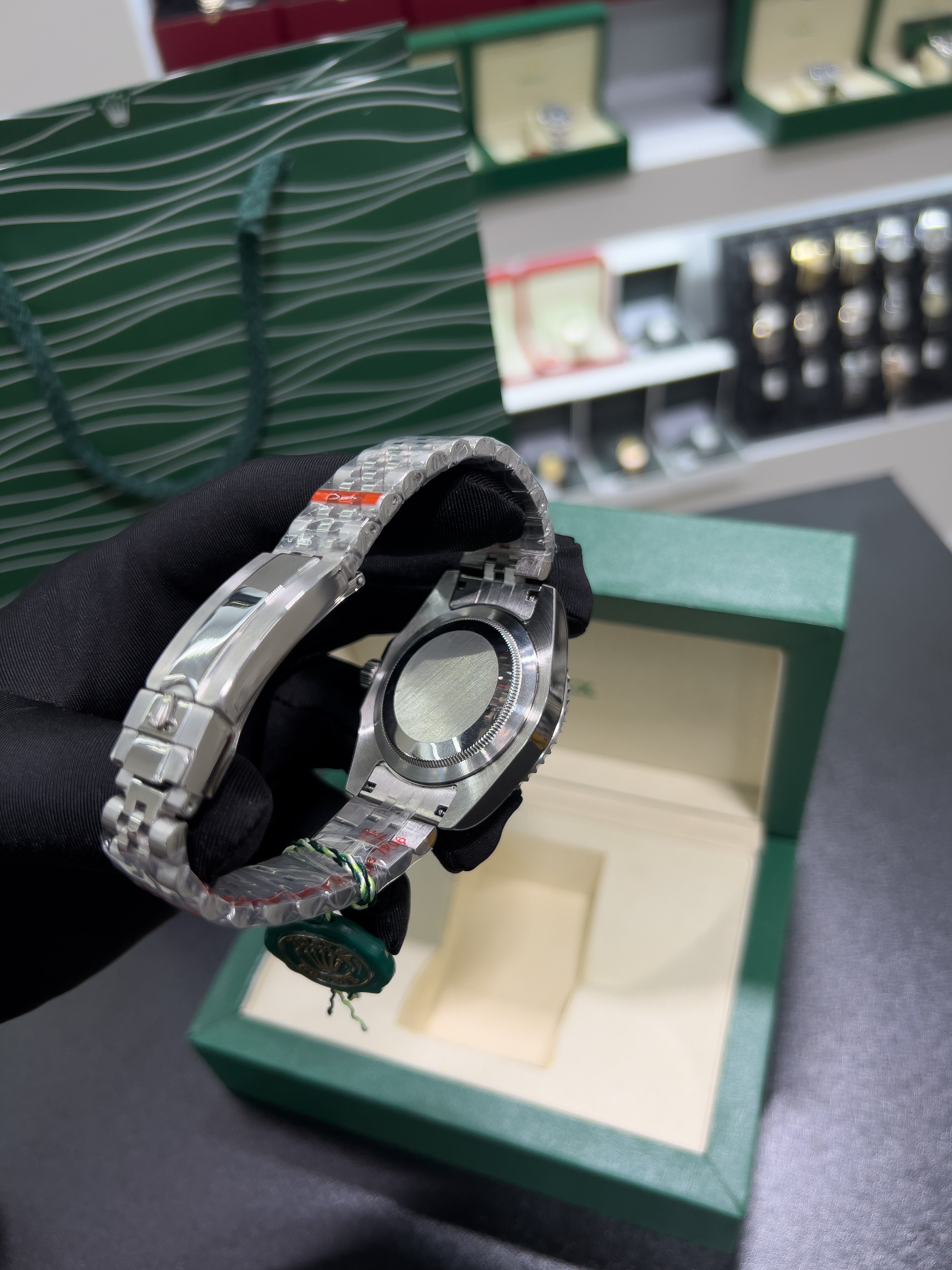 GMT-Master II Pepsi Bezel – Black Dial Jubilee