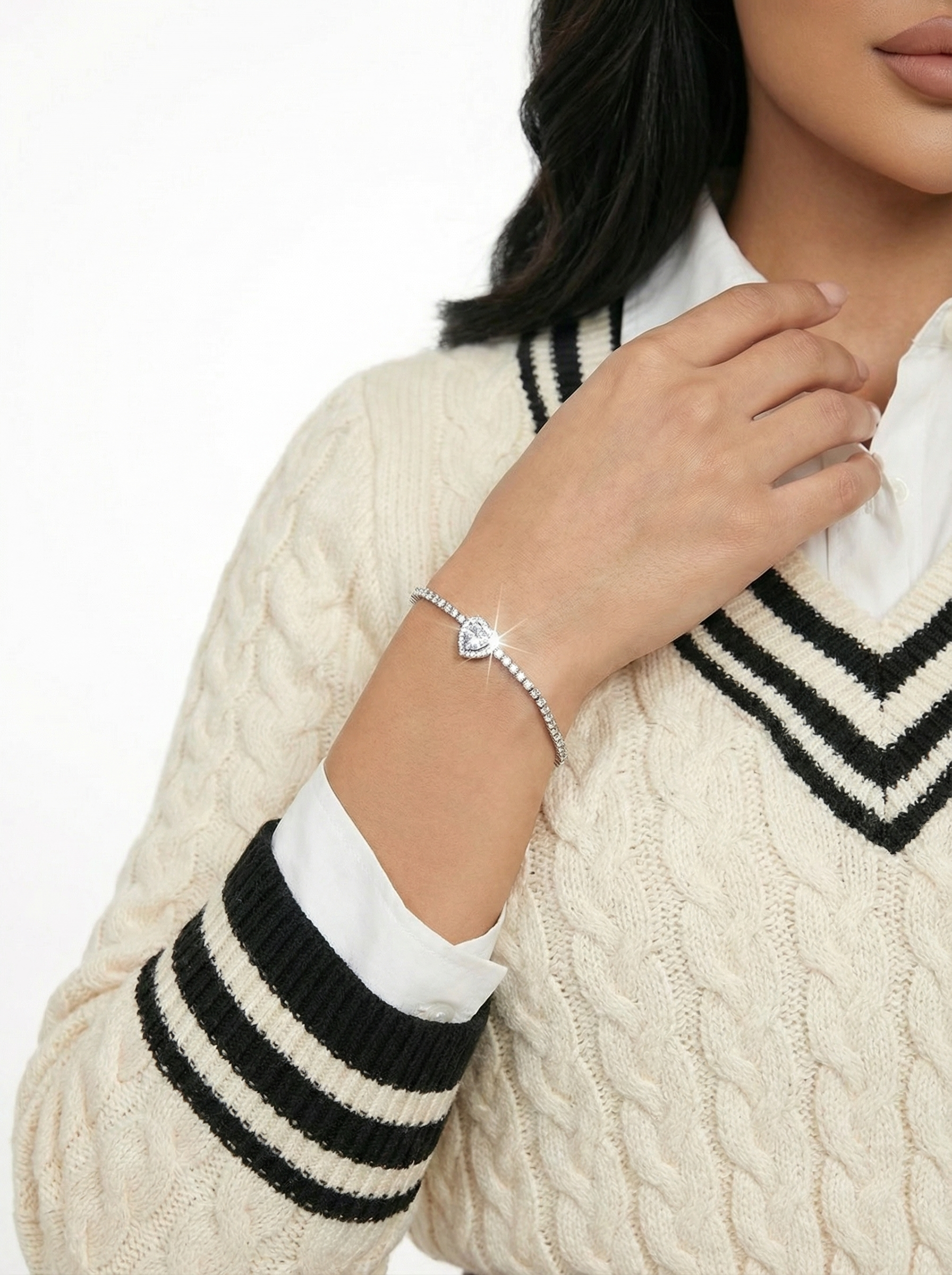 انسيال باندورا القلب الابيض