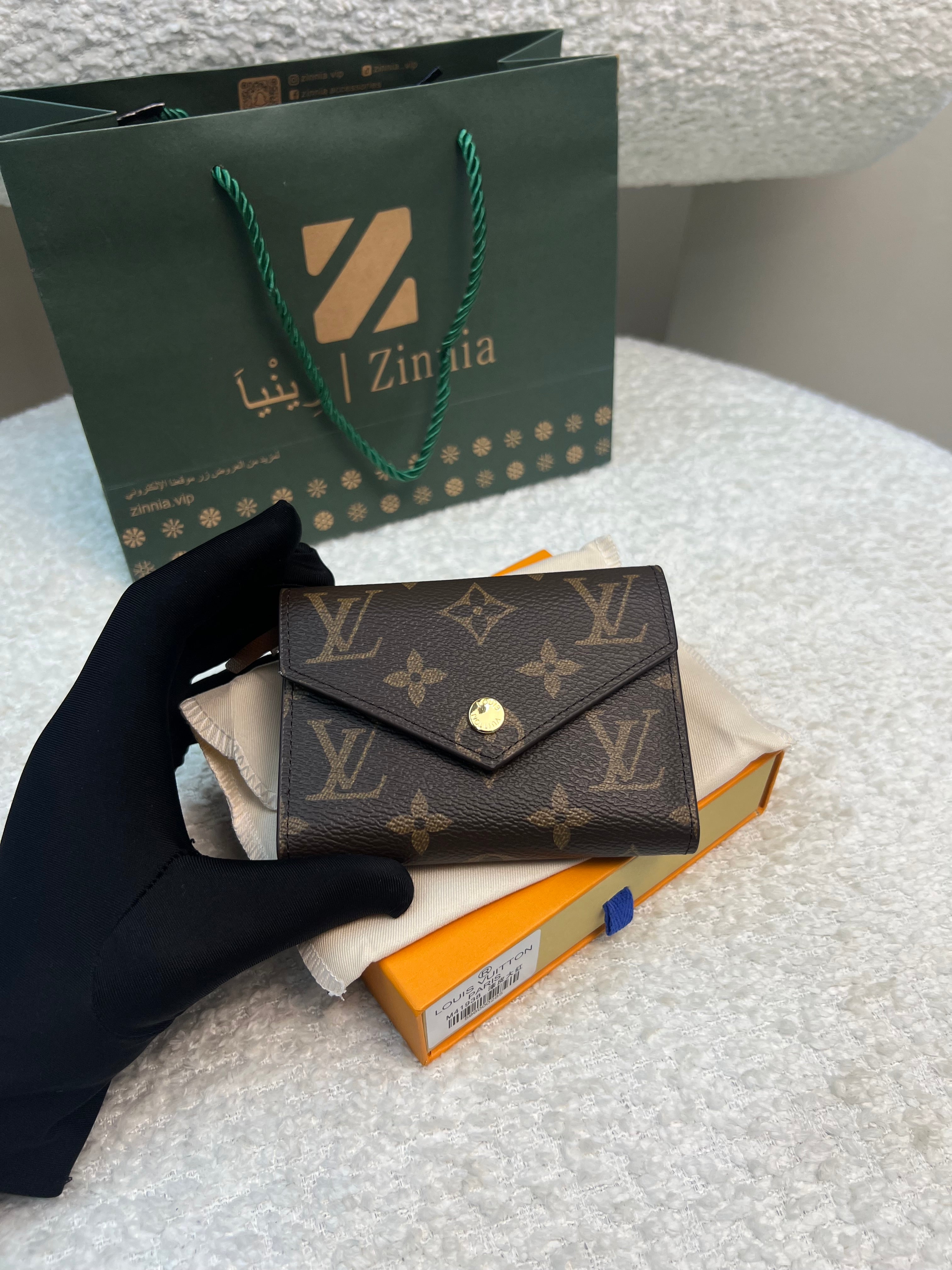 محفظة فيكتورين بنقشة المونوغرام Victorine Monogram Wallet
