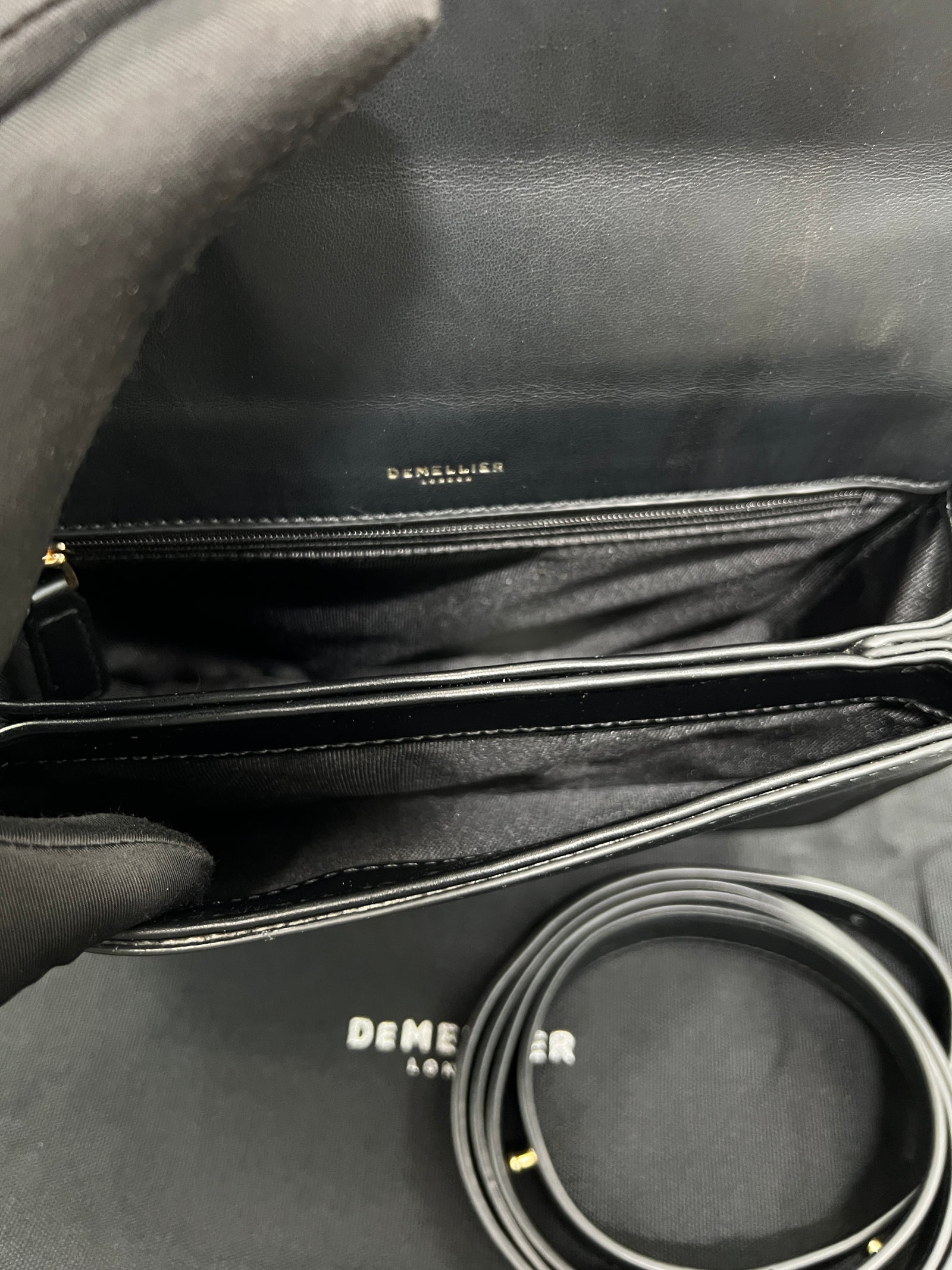 Vancouver Crossbody Bag – Classic Black