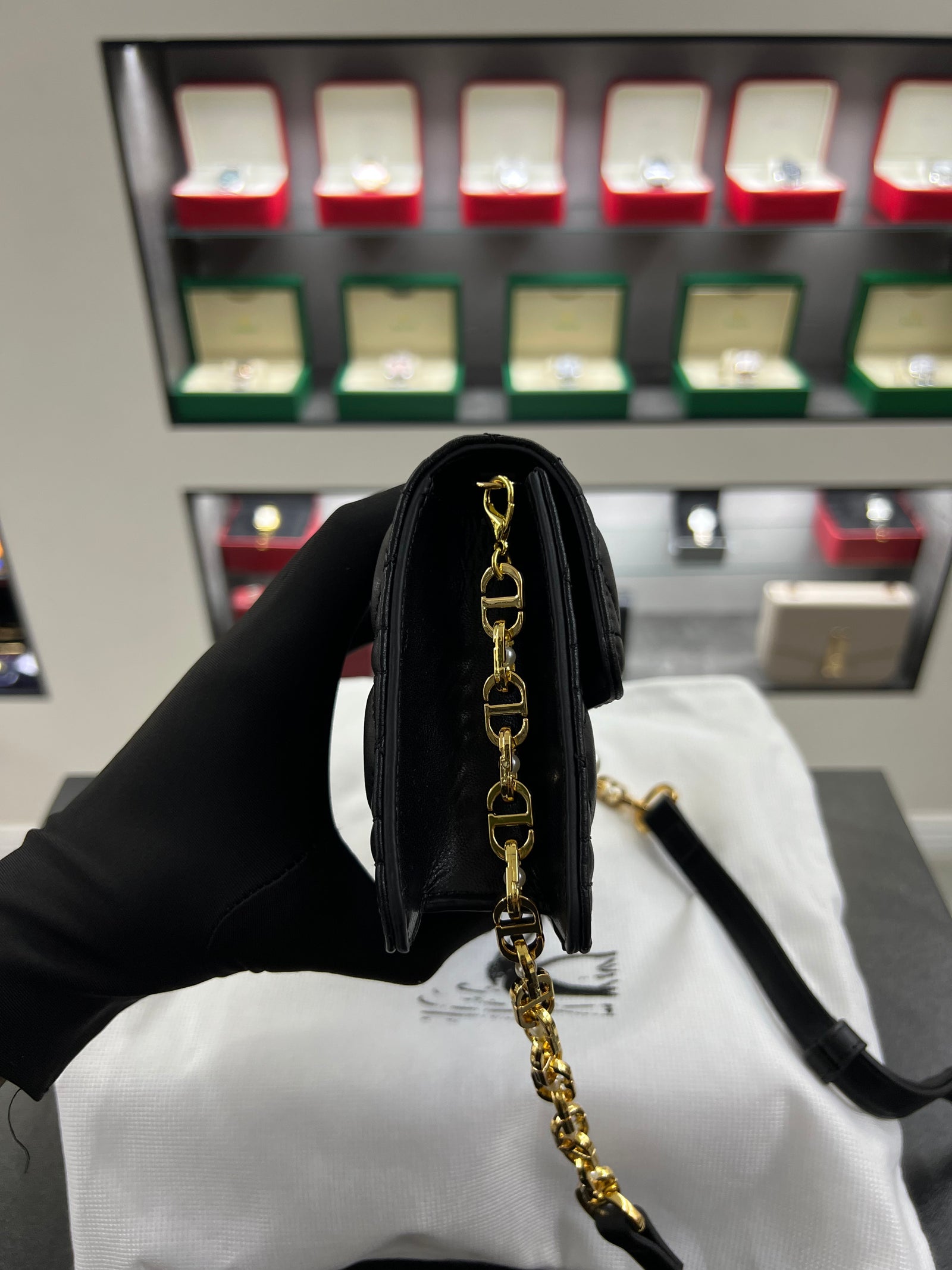 حقيبة كارو بسلسلة – أسود كاناج
Caro Chain Bag – Black Cannage
