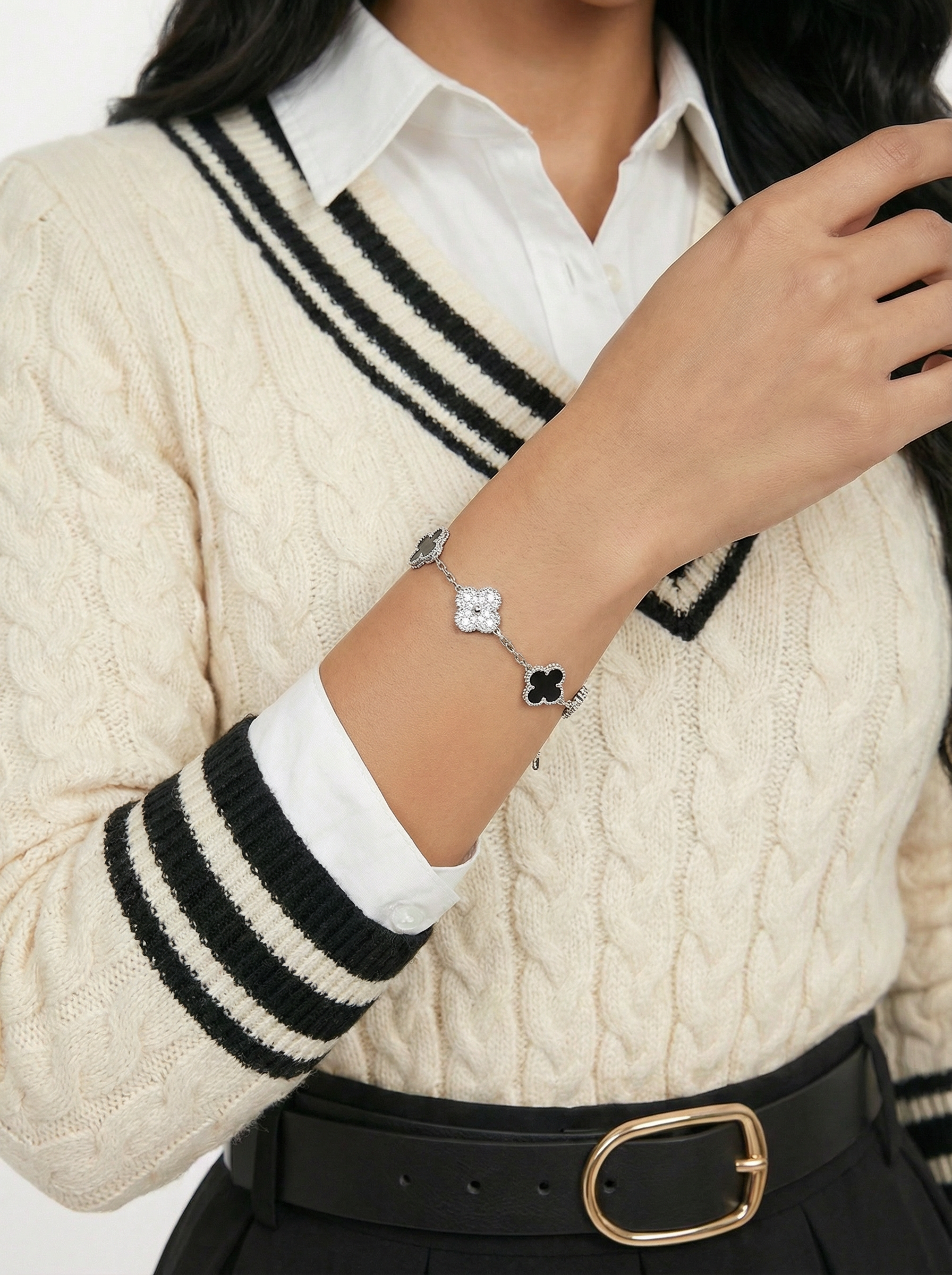 انسيال فان كلييف اسود مرصع