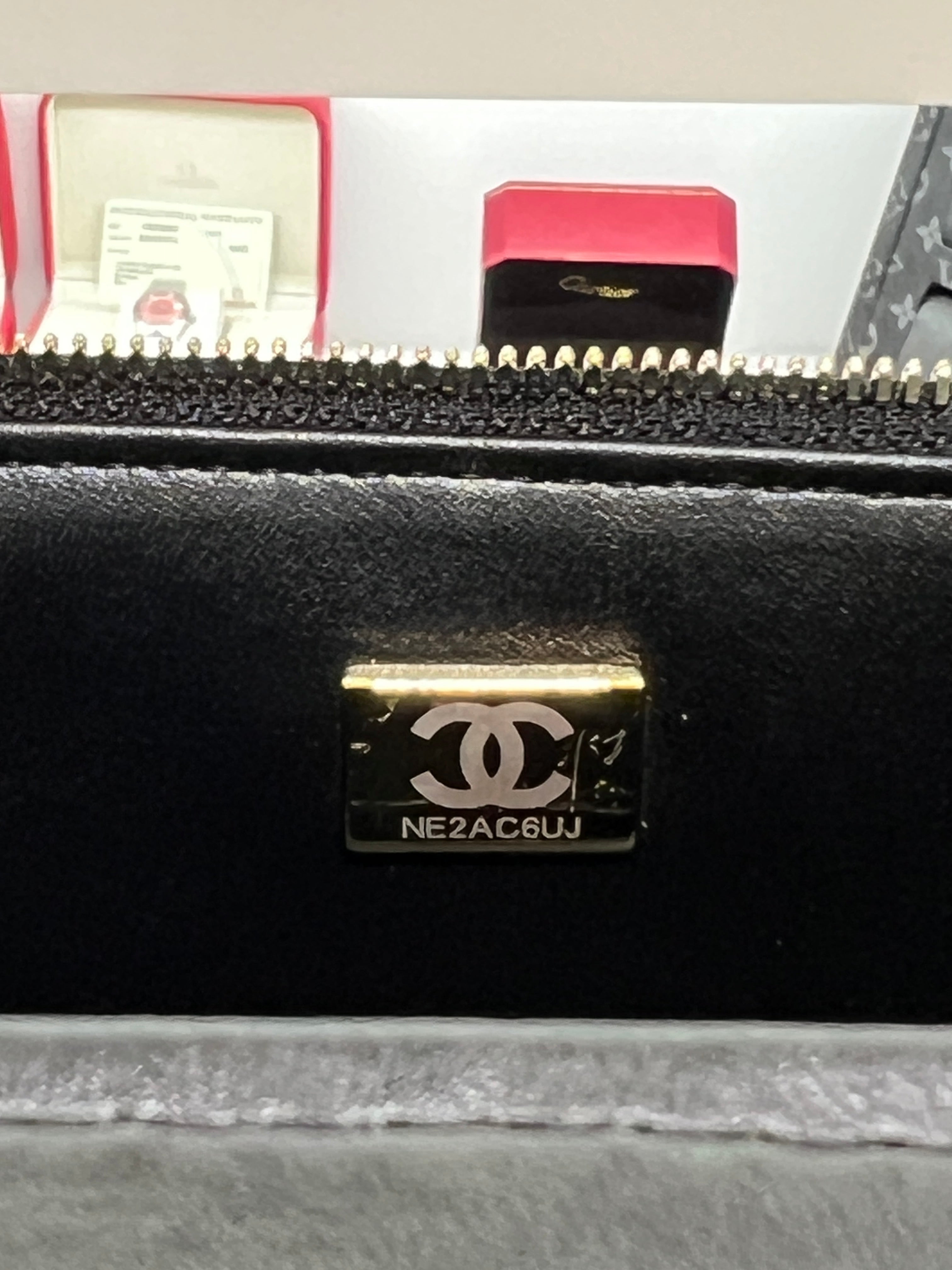 Vanity Case – Quilted Leather (Black)