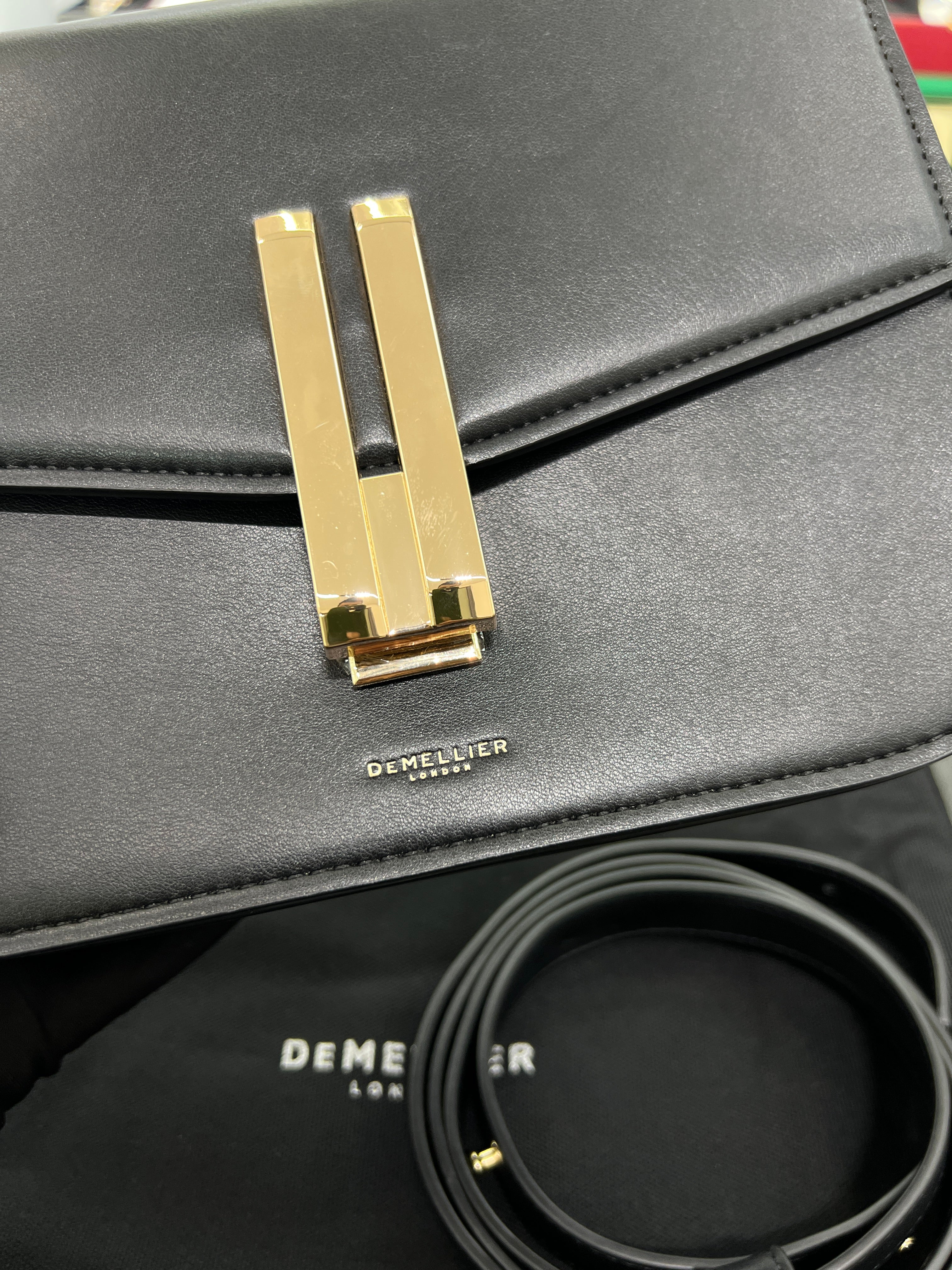 Vancouver Crossbody Bag – Classic Black