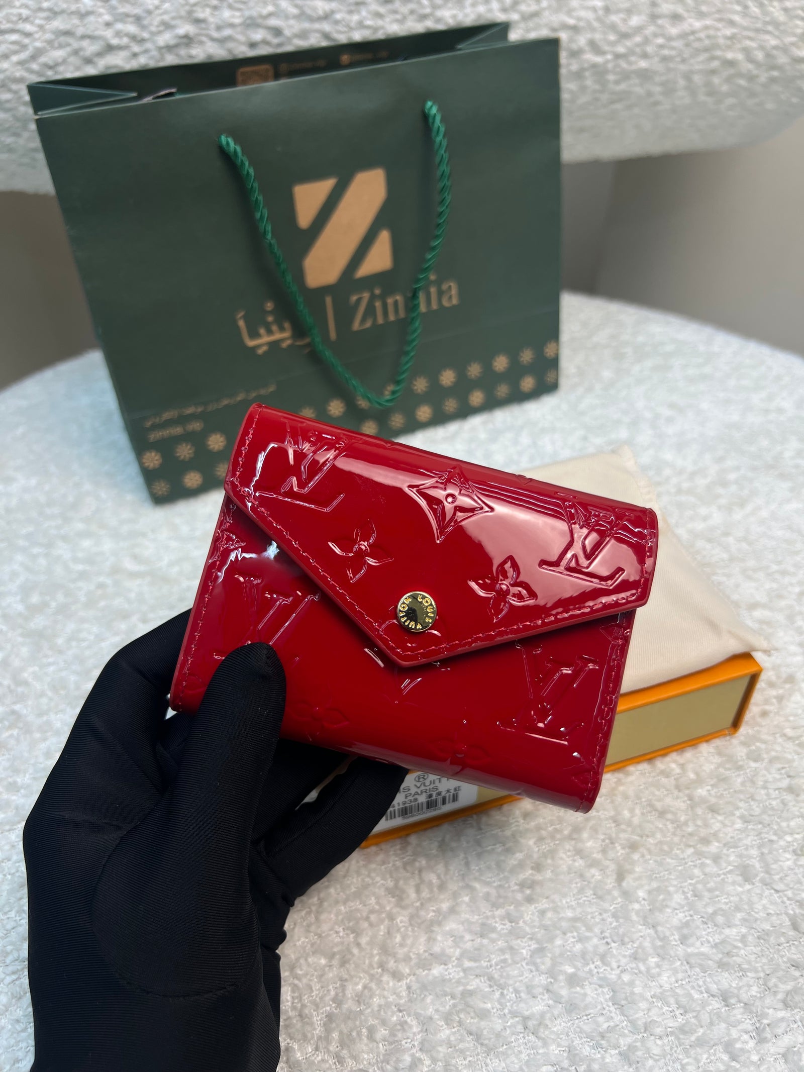 محفظة فيكتورين جلد لامع أحمر Victorine Patent Wallet Red