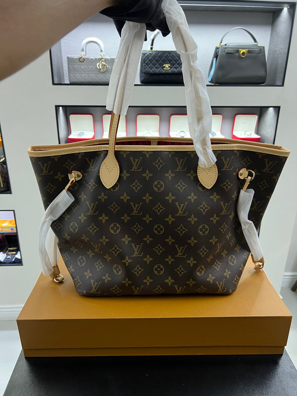 حقيبة نيفرفول تُوت – مونوجرام بنّي
Neverfull Tote – Brown Monogram