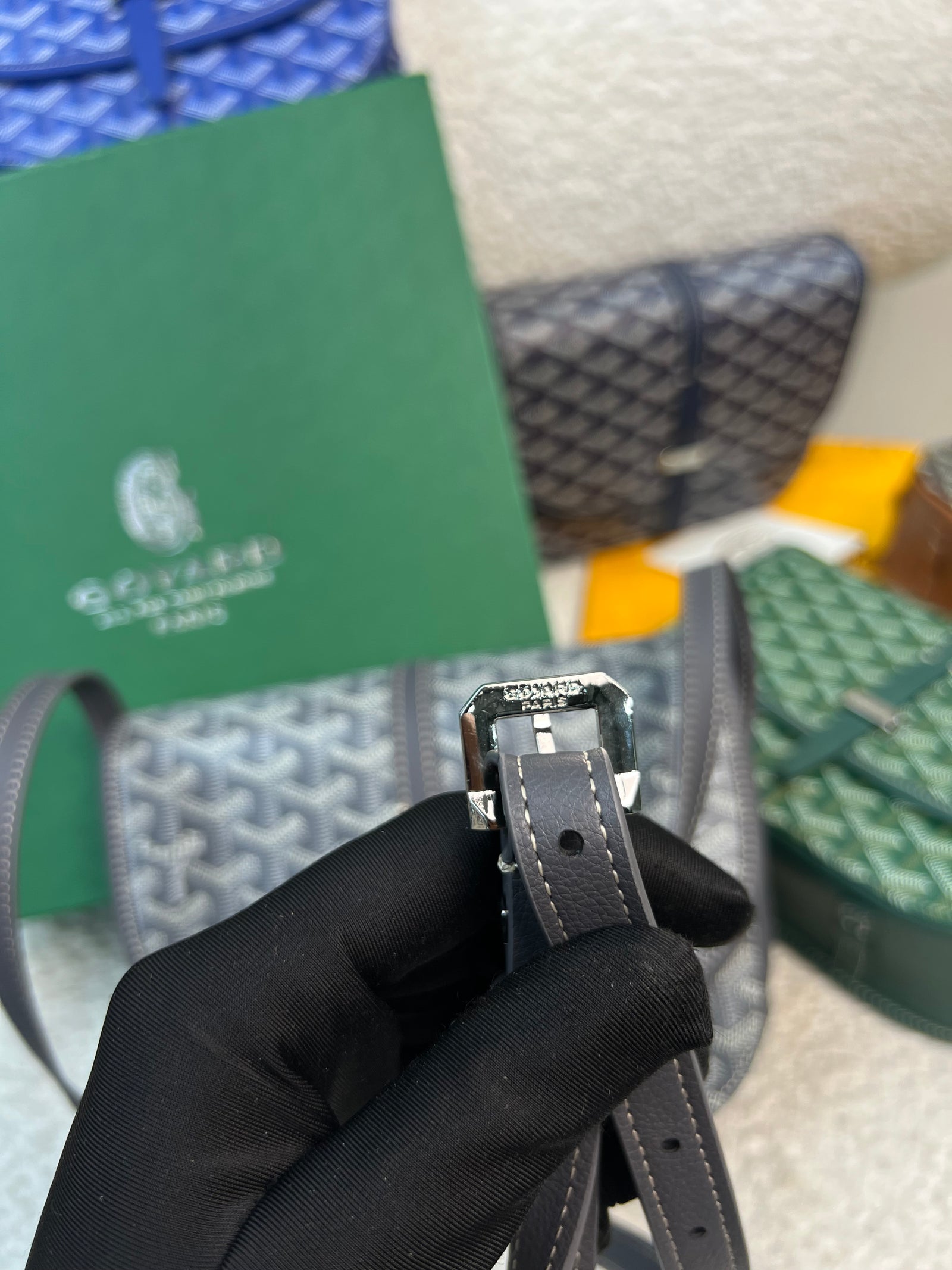 حقيبة بلفيدير MM كروس بنقشة Y Belvedere MM