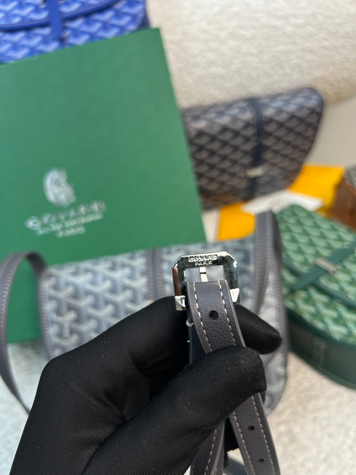 حقيبة بلفيدير MM كروس بنقشة Y Belvedere MM