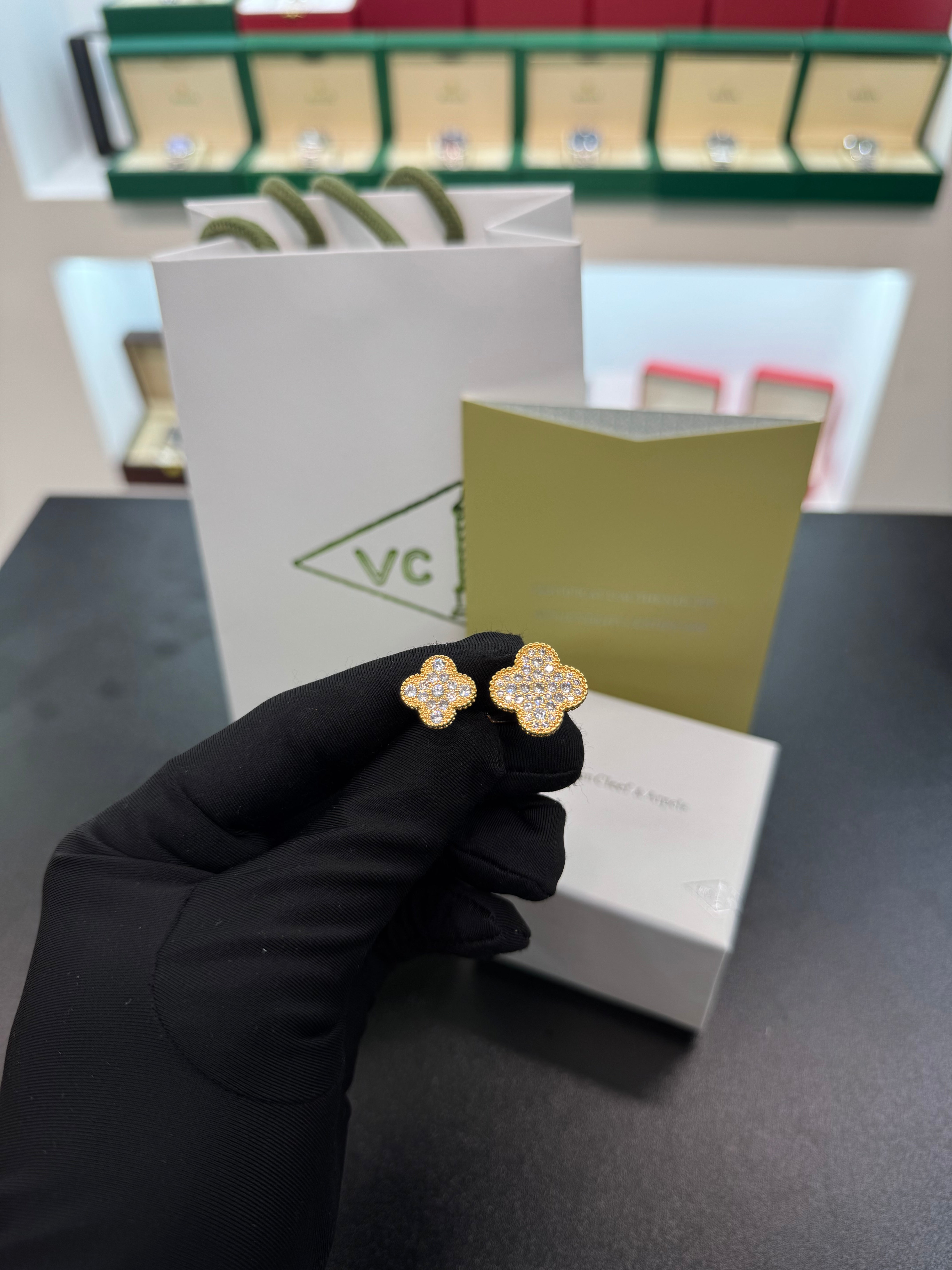 Vintage alhambra ring studded