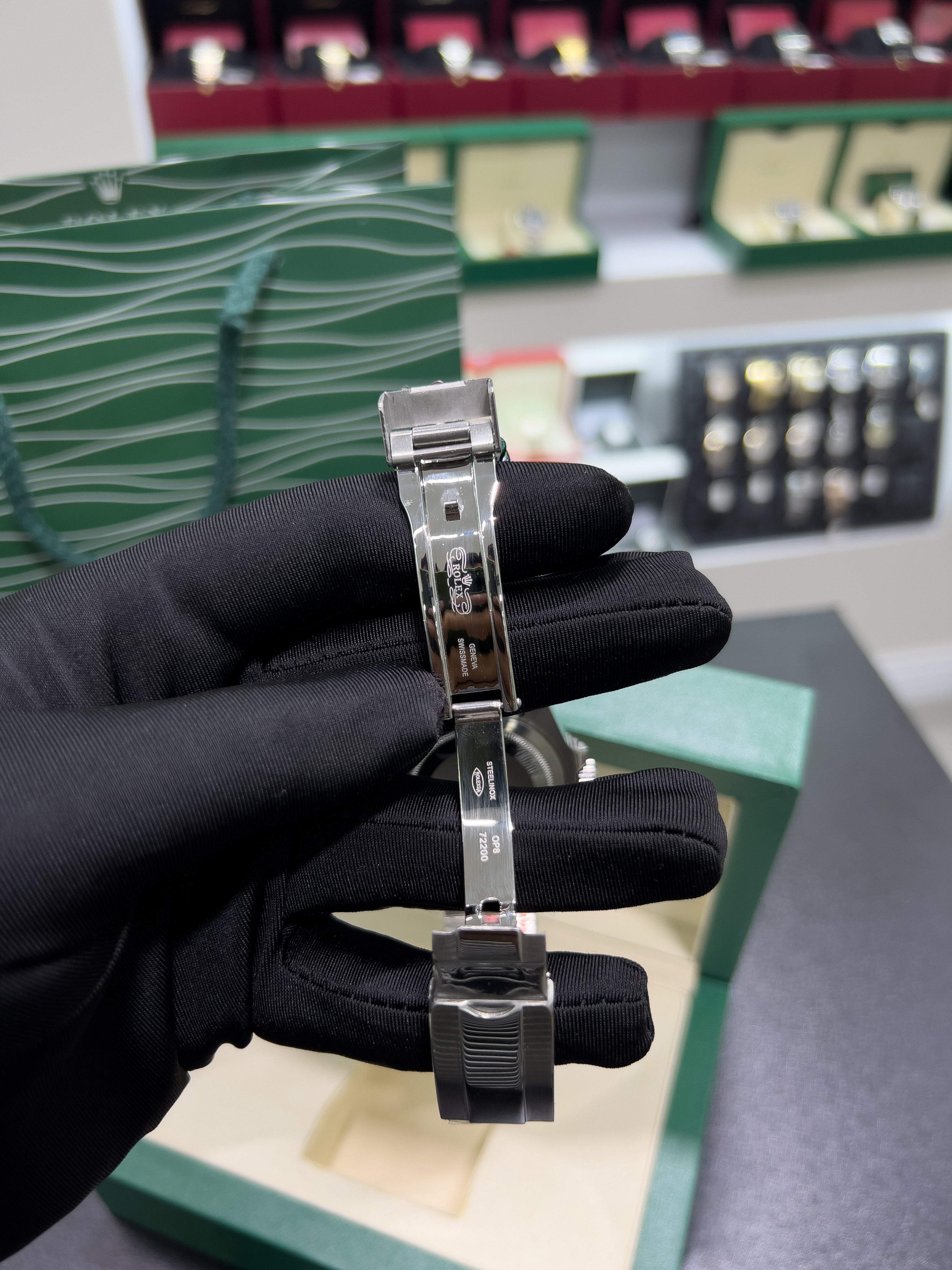 GMT-Master II Pepsi Bezel – Black Dial Jubilee