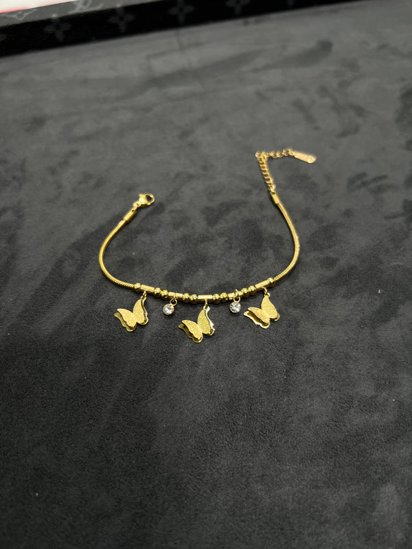 سوار قرابيج الفراشة | Butterfly Clover Bracelet