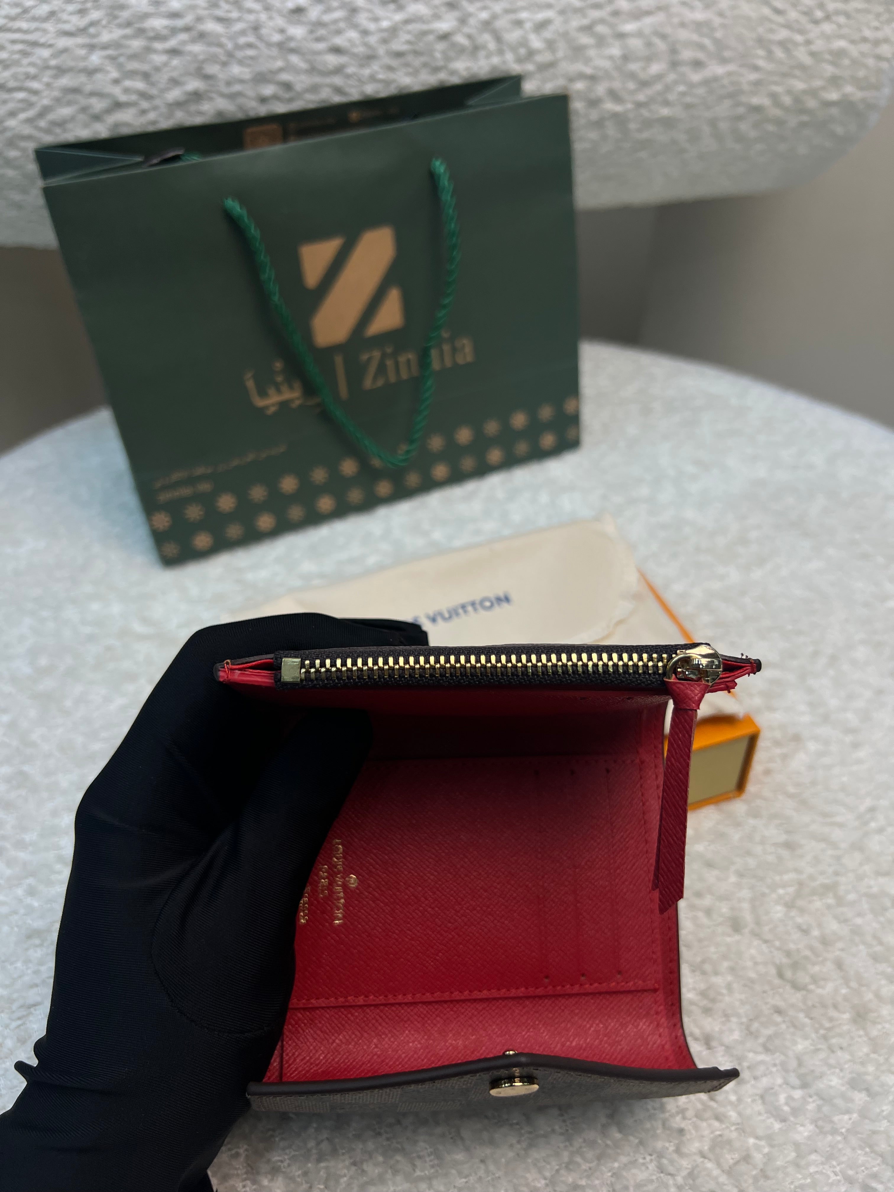 محفظة فيكتورين بنقشة دامييه البنّية Victorine Damier Ebene Wallet