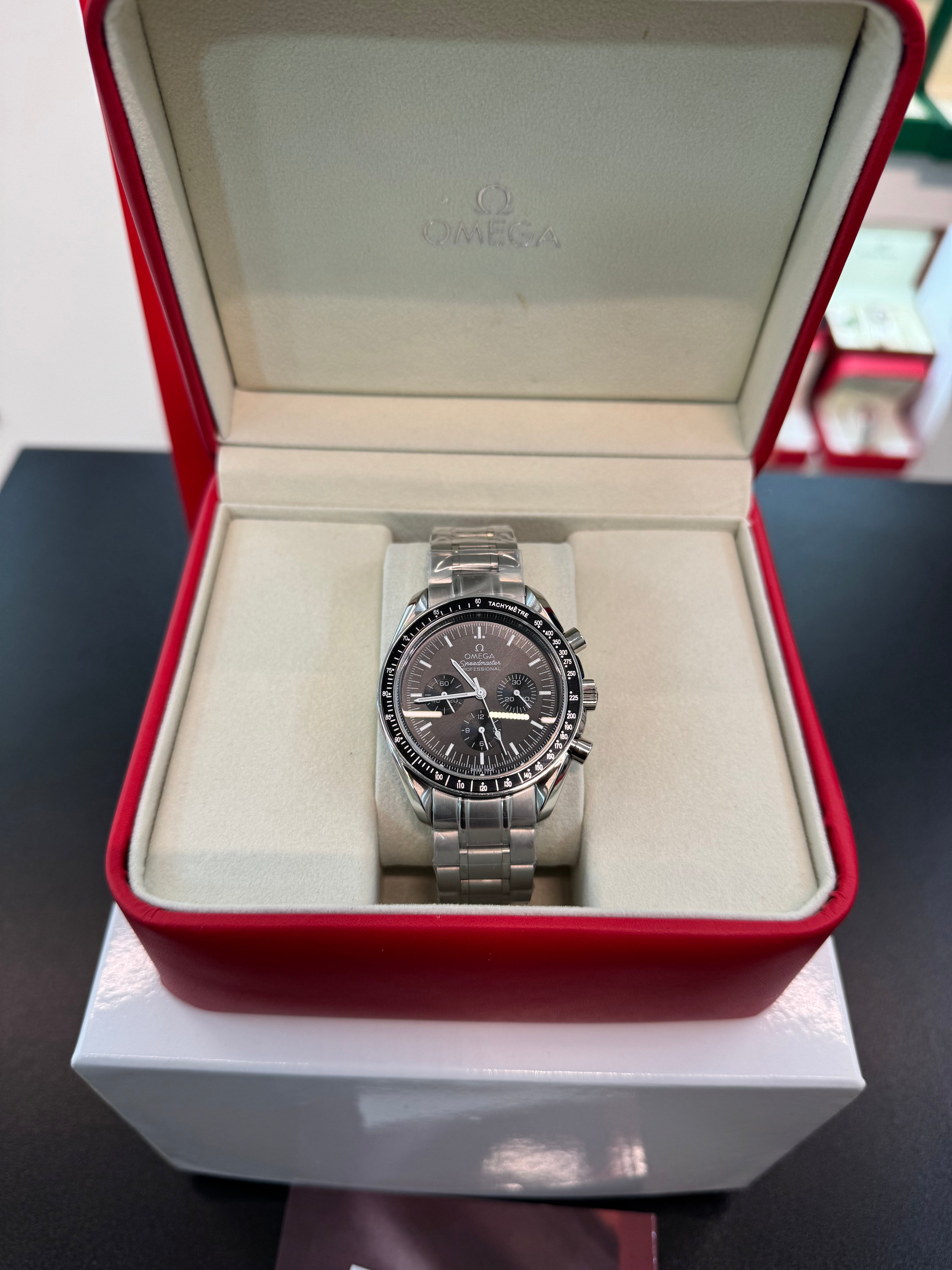 Speedmaster Moonwatch Professional Black Dial