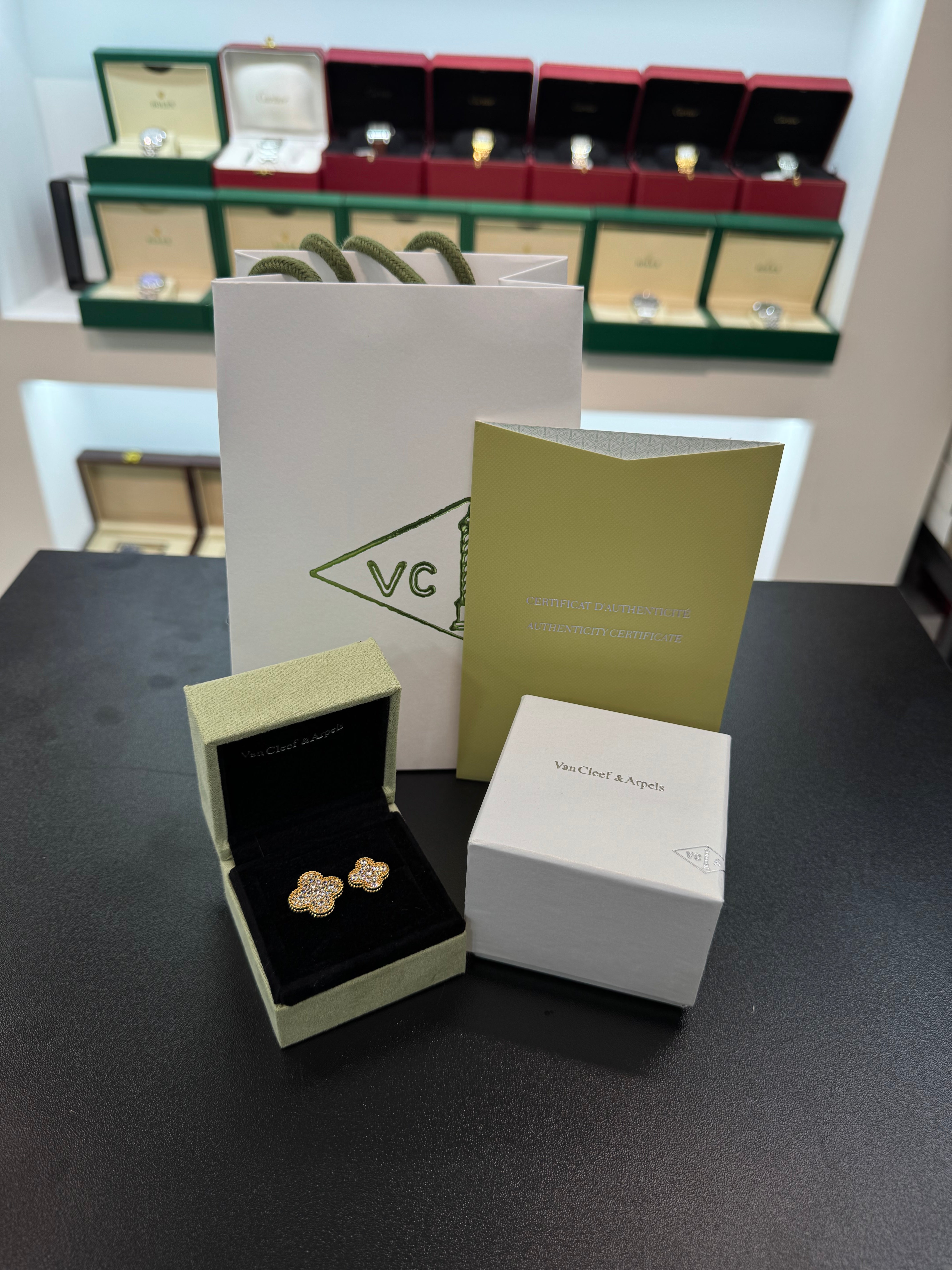 Vintage alhambra ring studded