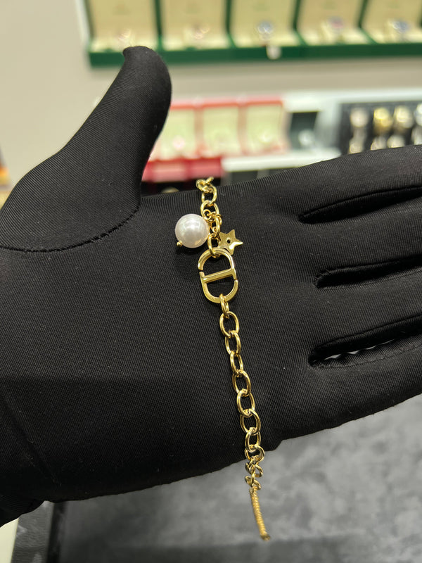 السوار العريض المذهّب | Wide Gold Cuff Bracelet