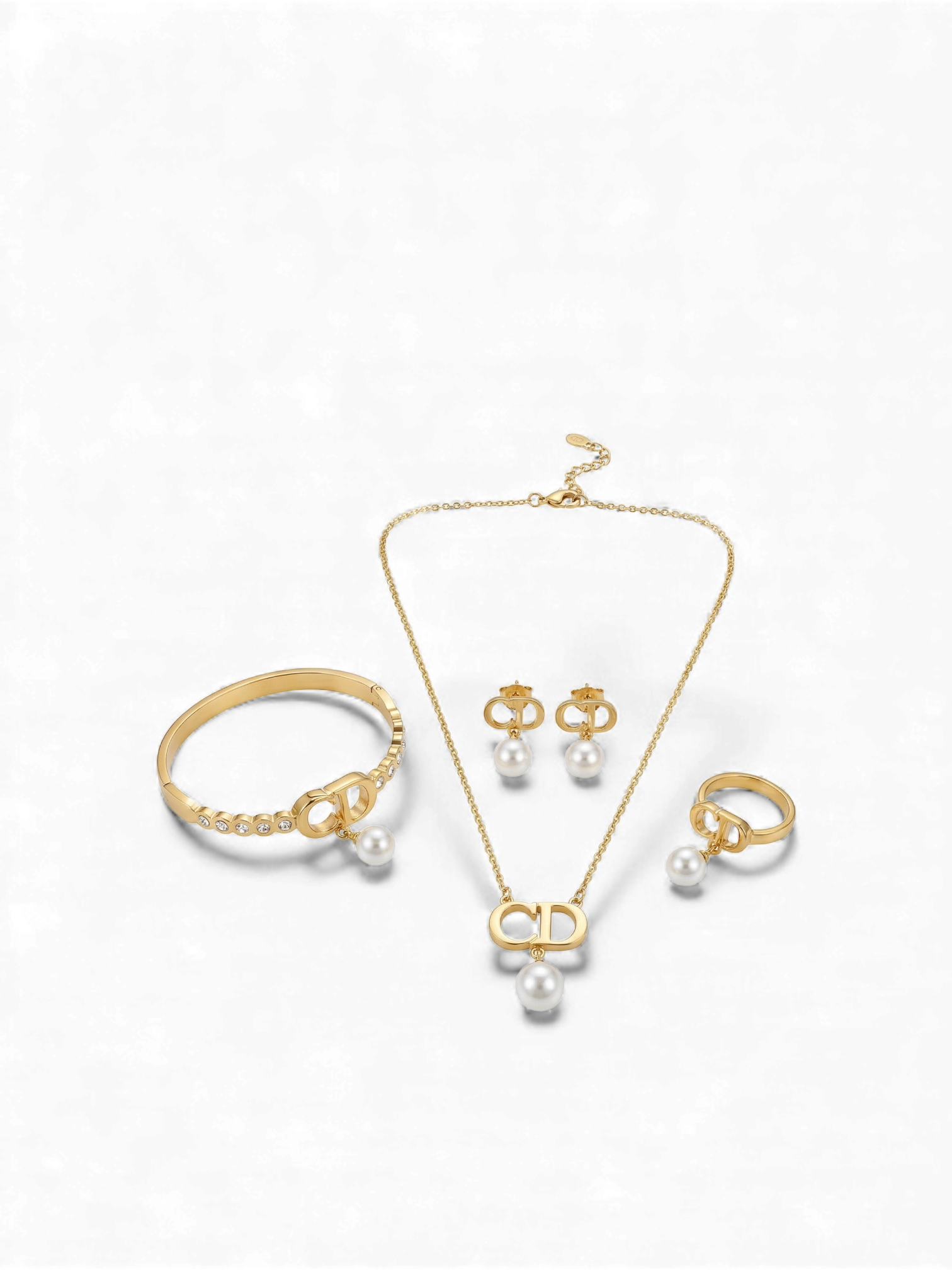 طقم CD لؤلؤ المتدلي بلخاتم