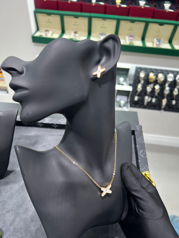 طقم مجوهرات بأحجار بيضاء | White Stone Jewelry Set