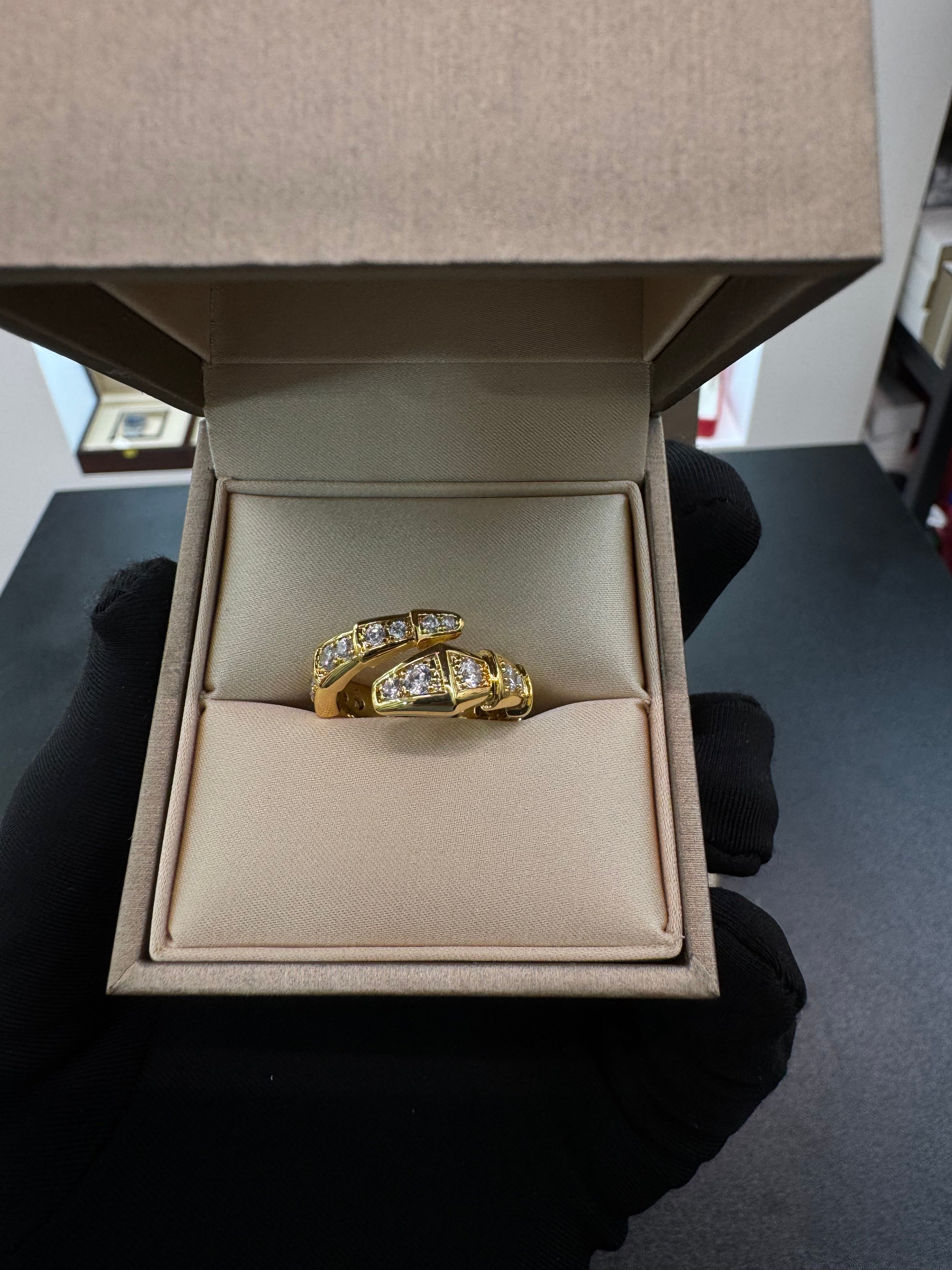 Serpenti ring Studded