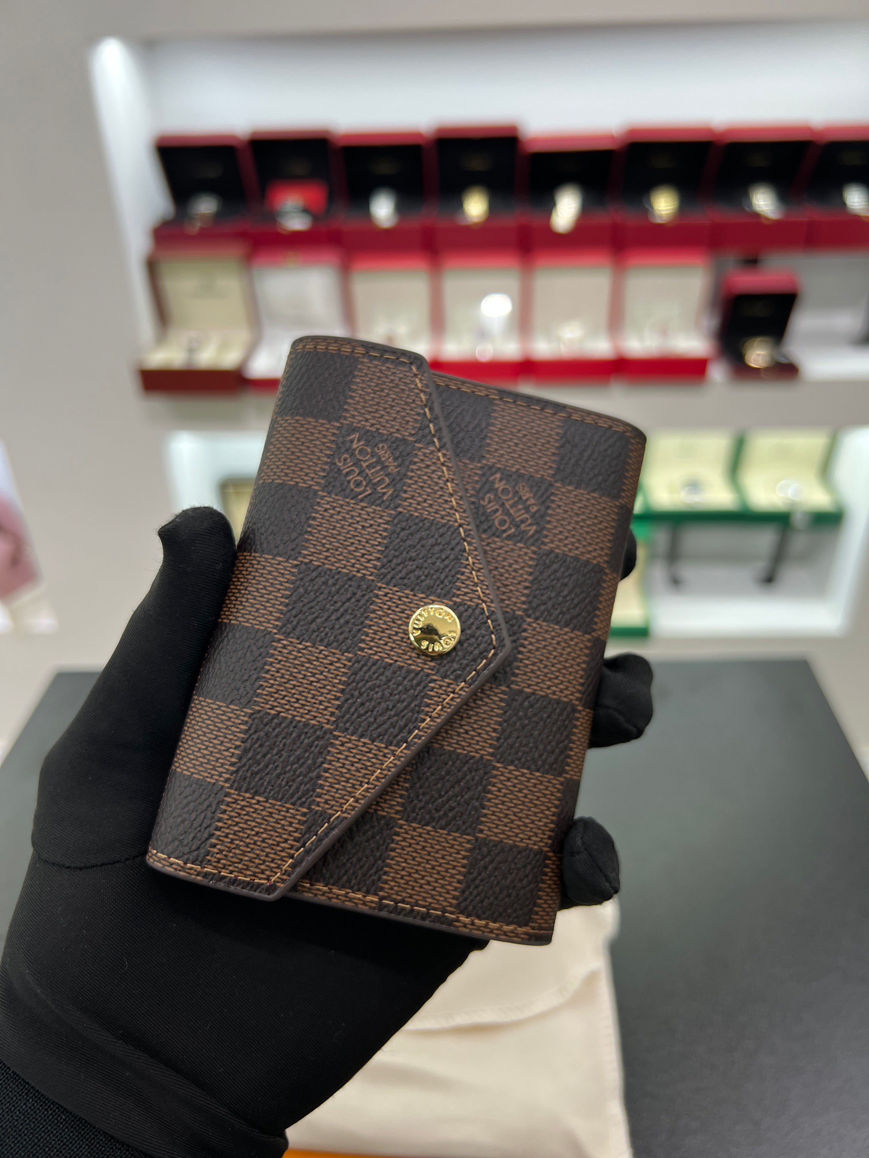 Victorine Wallet – Damier Ebene Canvas