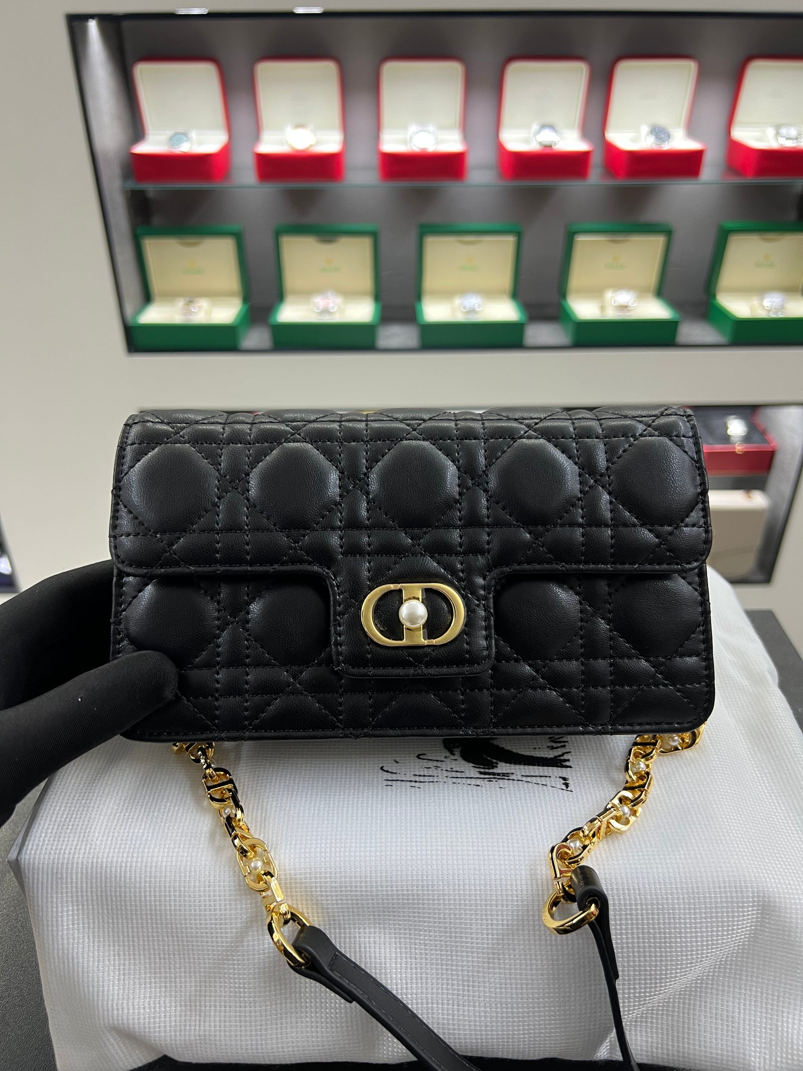حقيبة كارو بسلسلة – أسود كاناج
Caro Chain Bag – Black Cannage