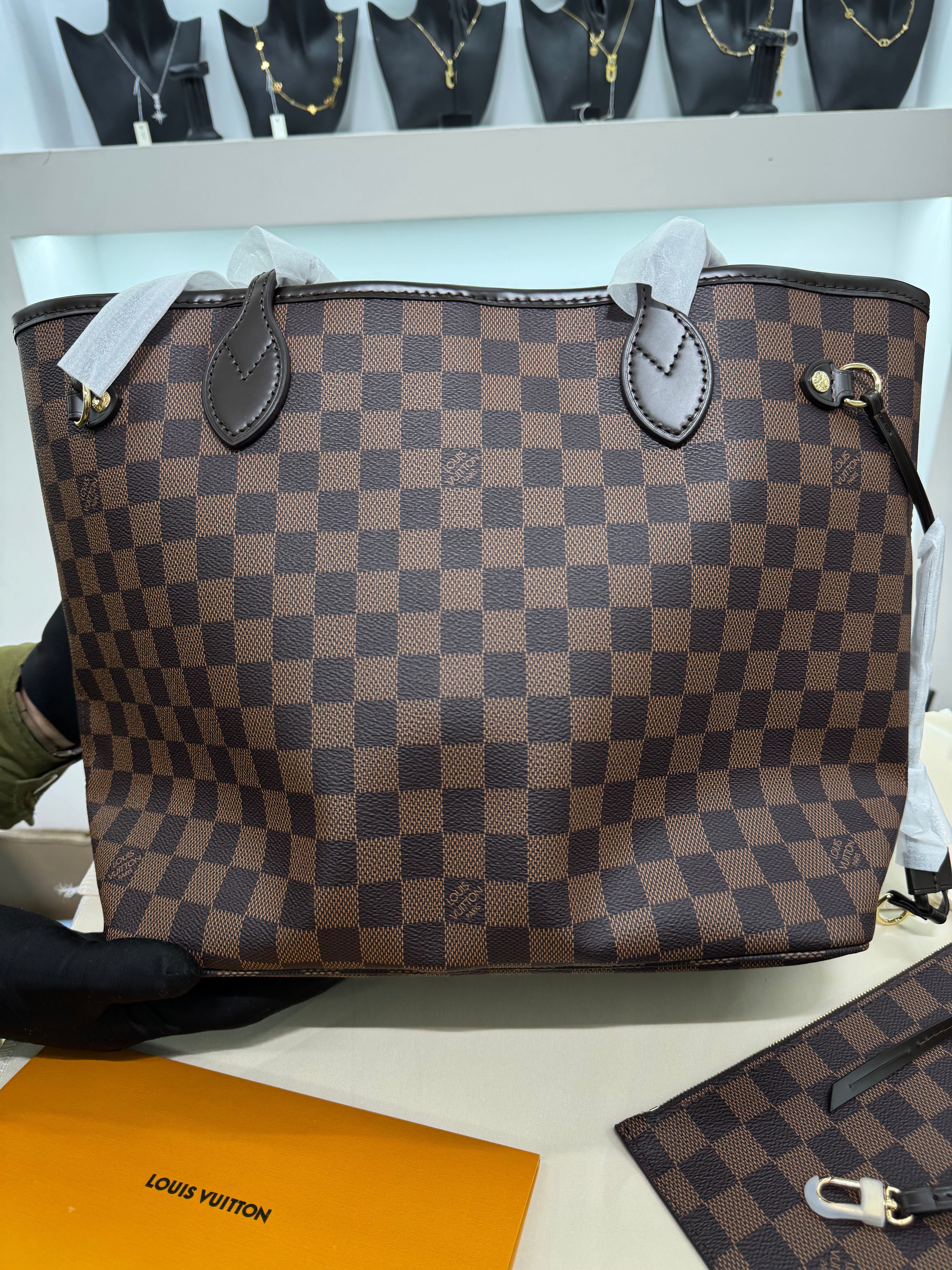 Neverfull MM – Damier Ebene Canvas