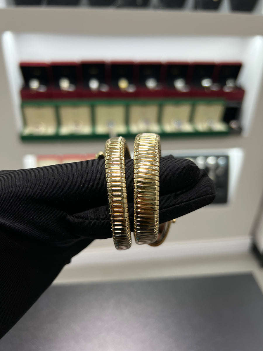 Serpenti watch in gold من دون علبه)