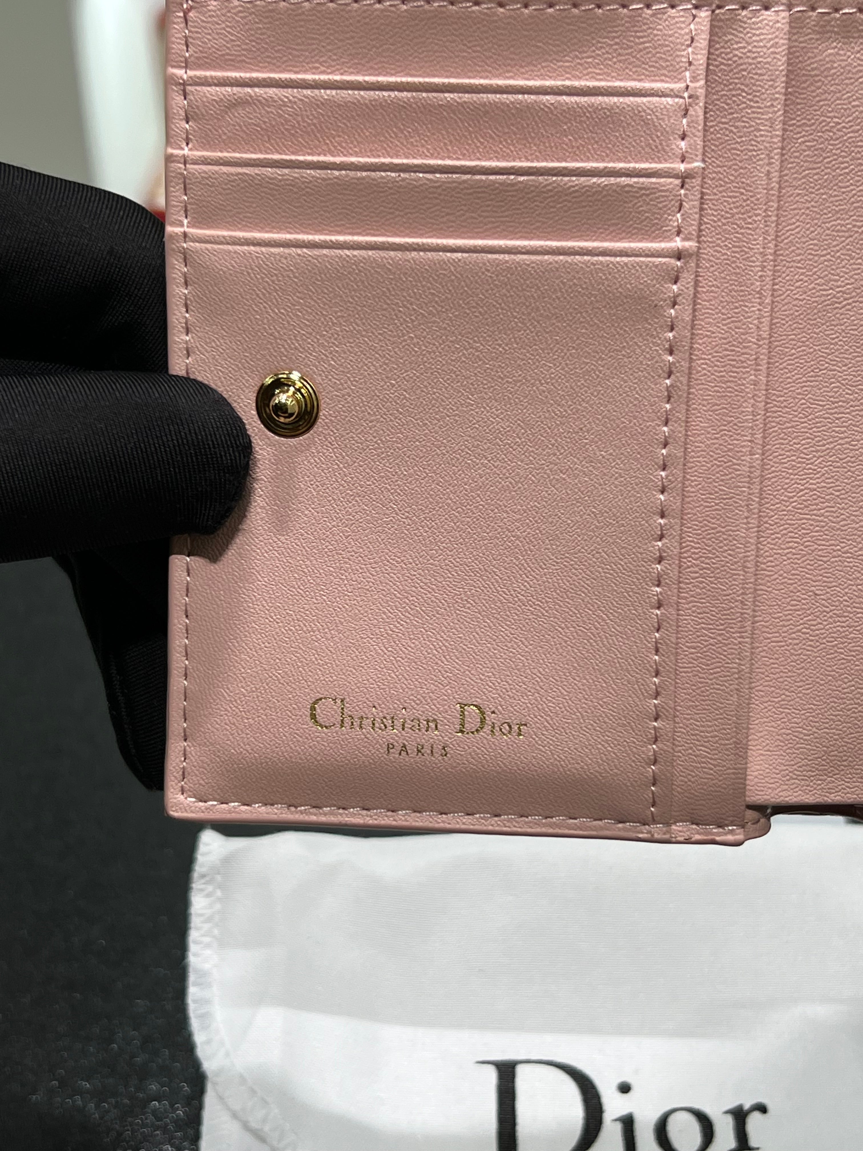 Dior Caro Dahlia Wallet pink