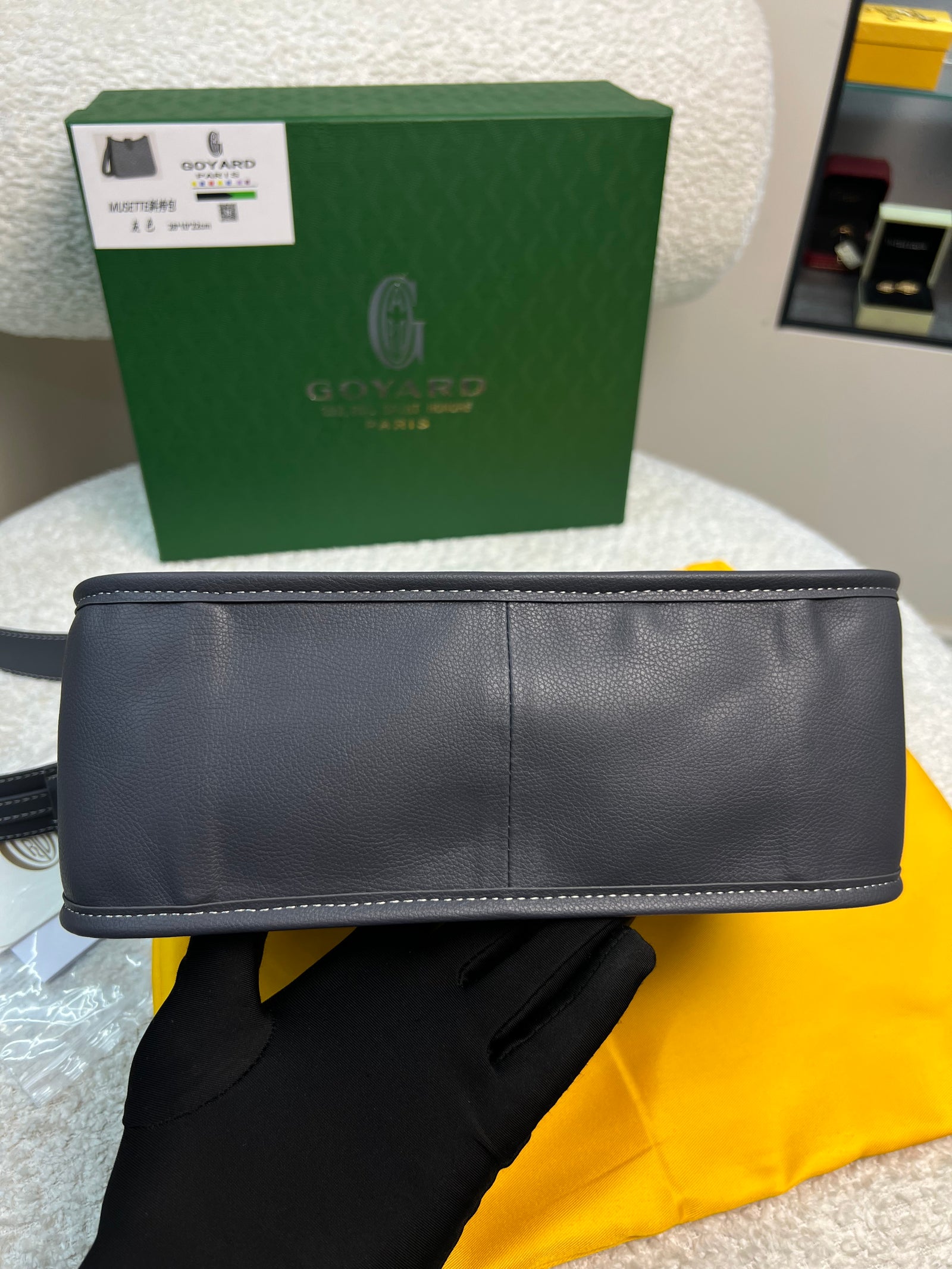 حقيبة ميوزيت كروس بنقشة Y رمادي Musette Crossbody