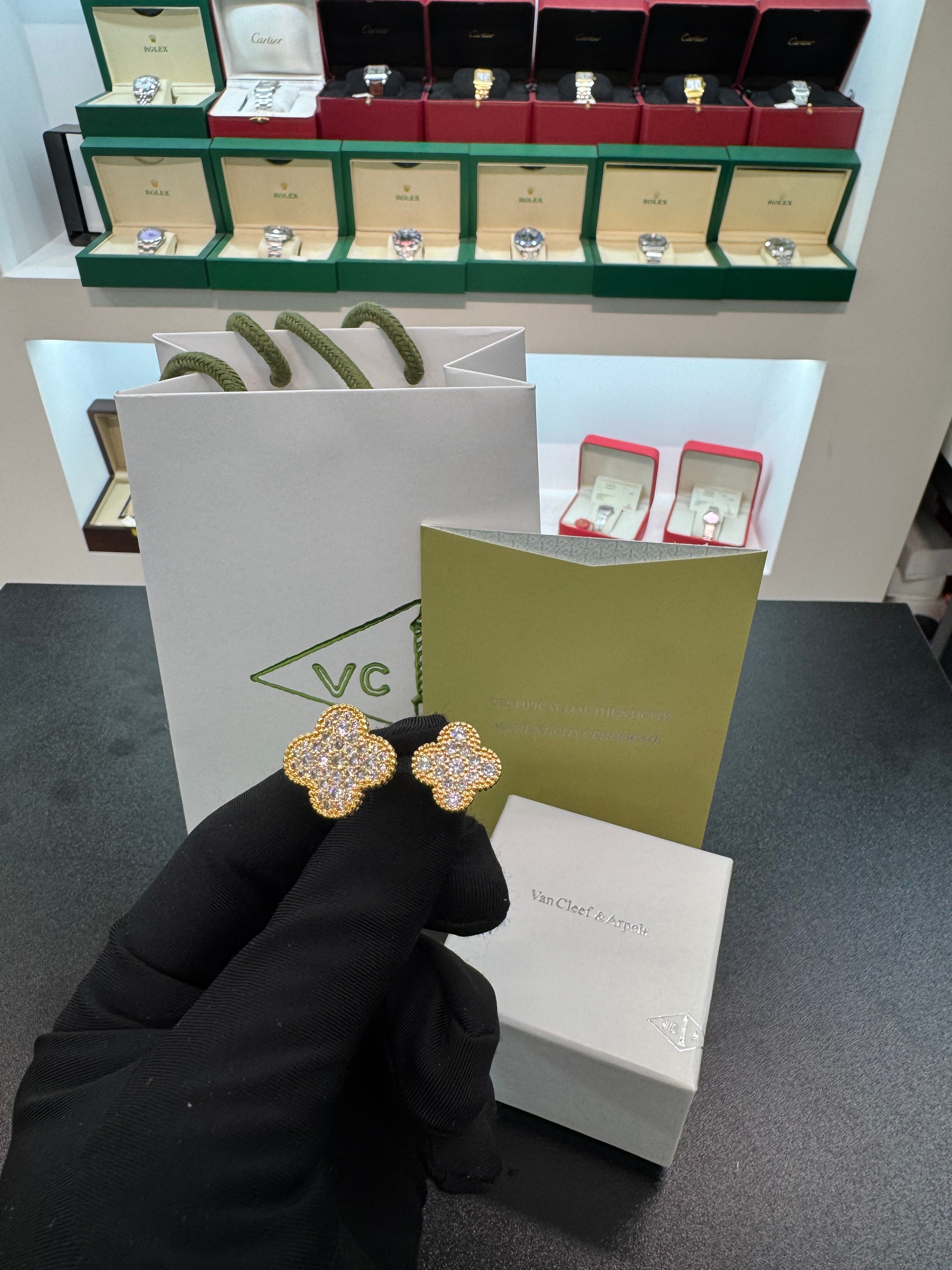 Vintage alhambra ring studded