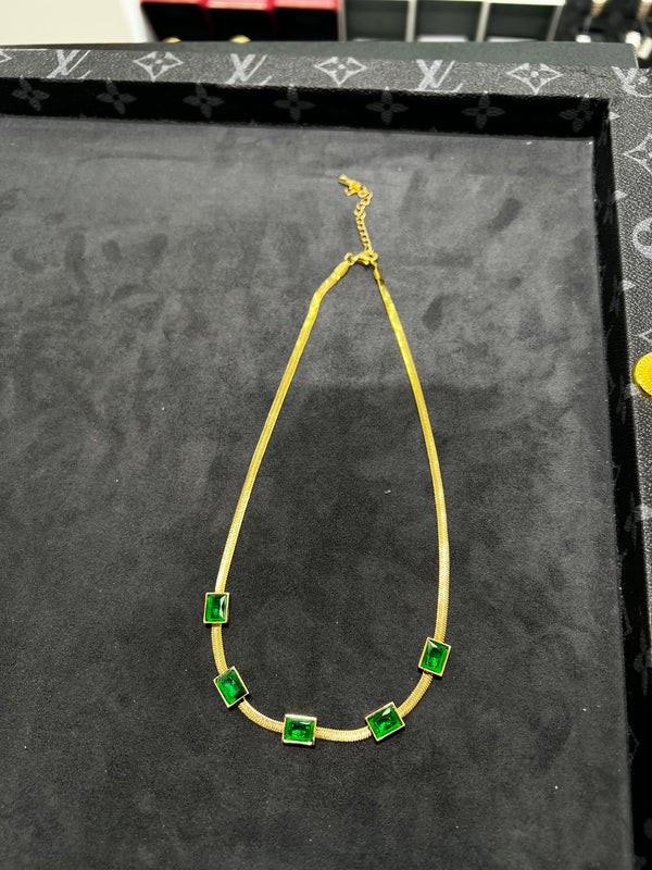 سلسال روزيه بأحجار الراين | Rosée Rhinestone Necklace