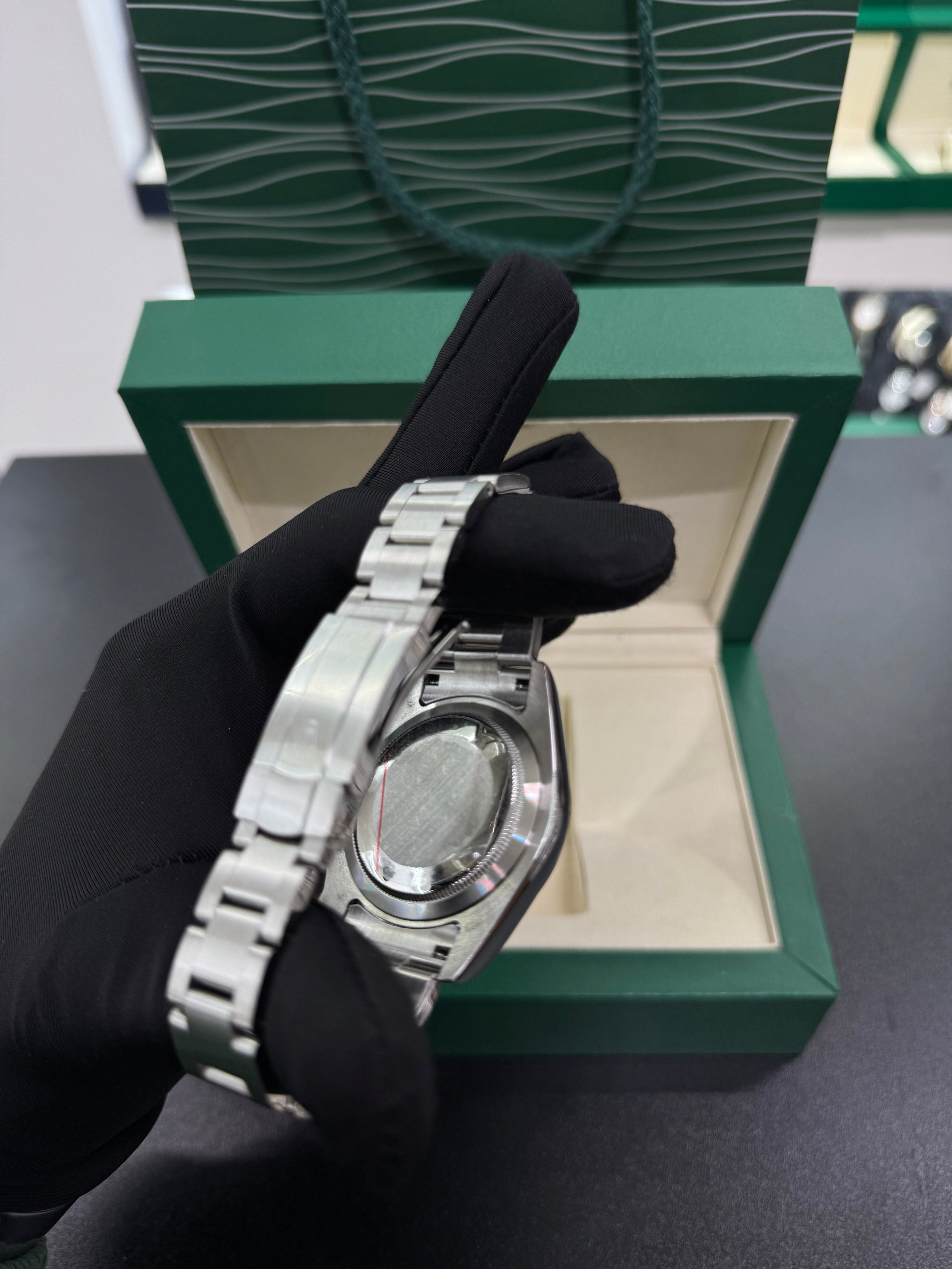 Oyster Green 41mm
 41mm