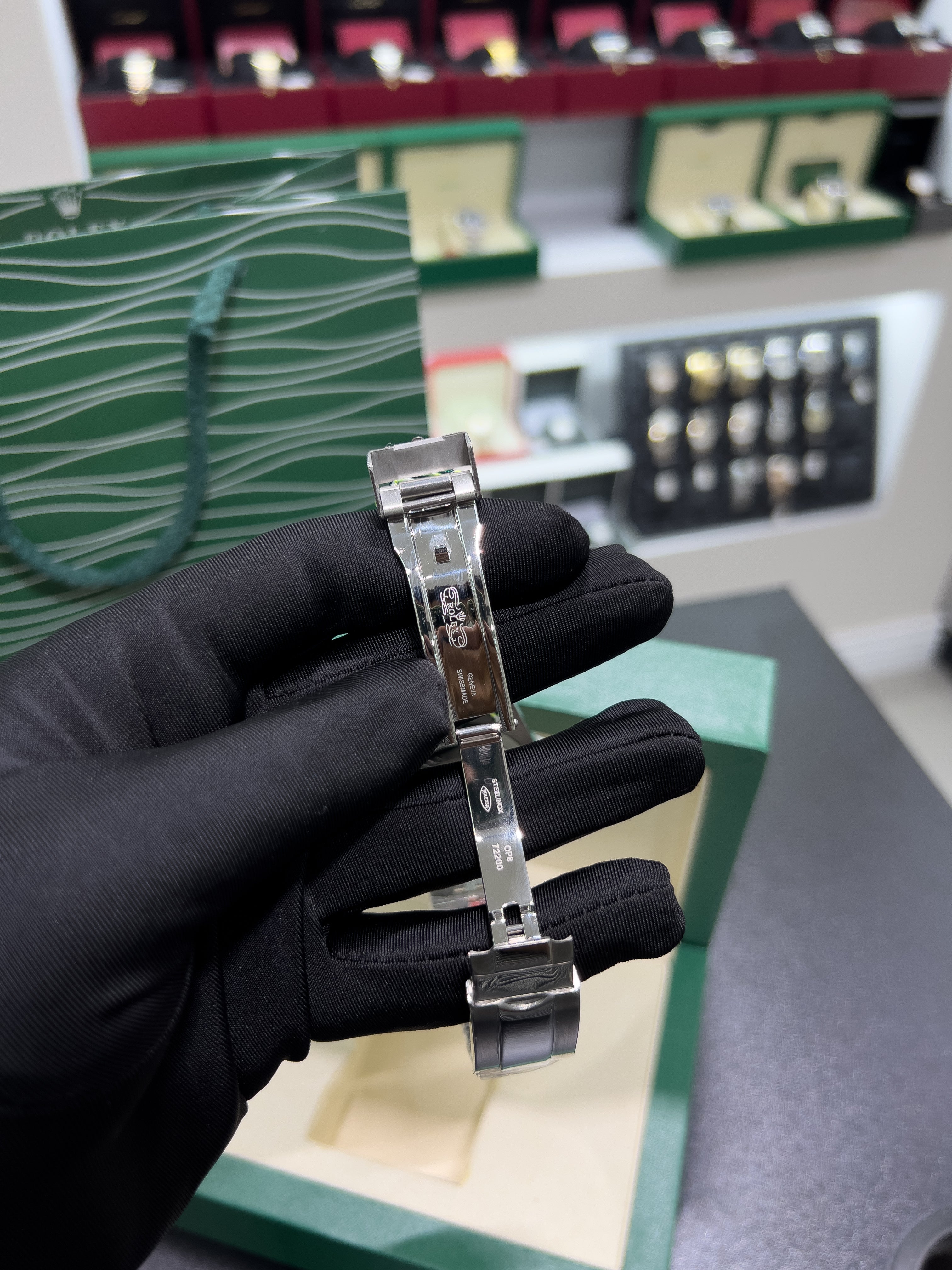 GMT-Master II Pepsi Bezel – Black Dial Jubilee