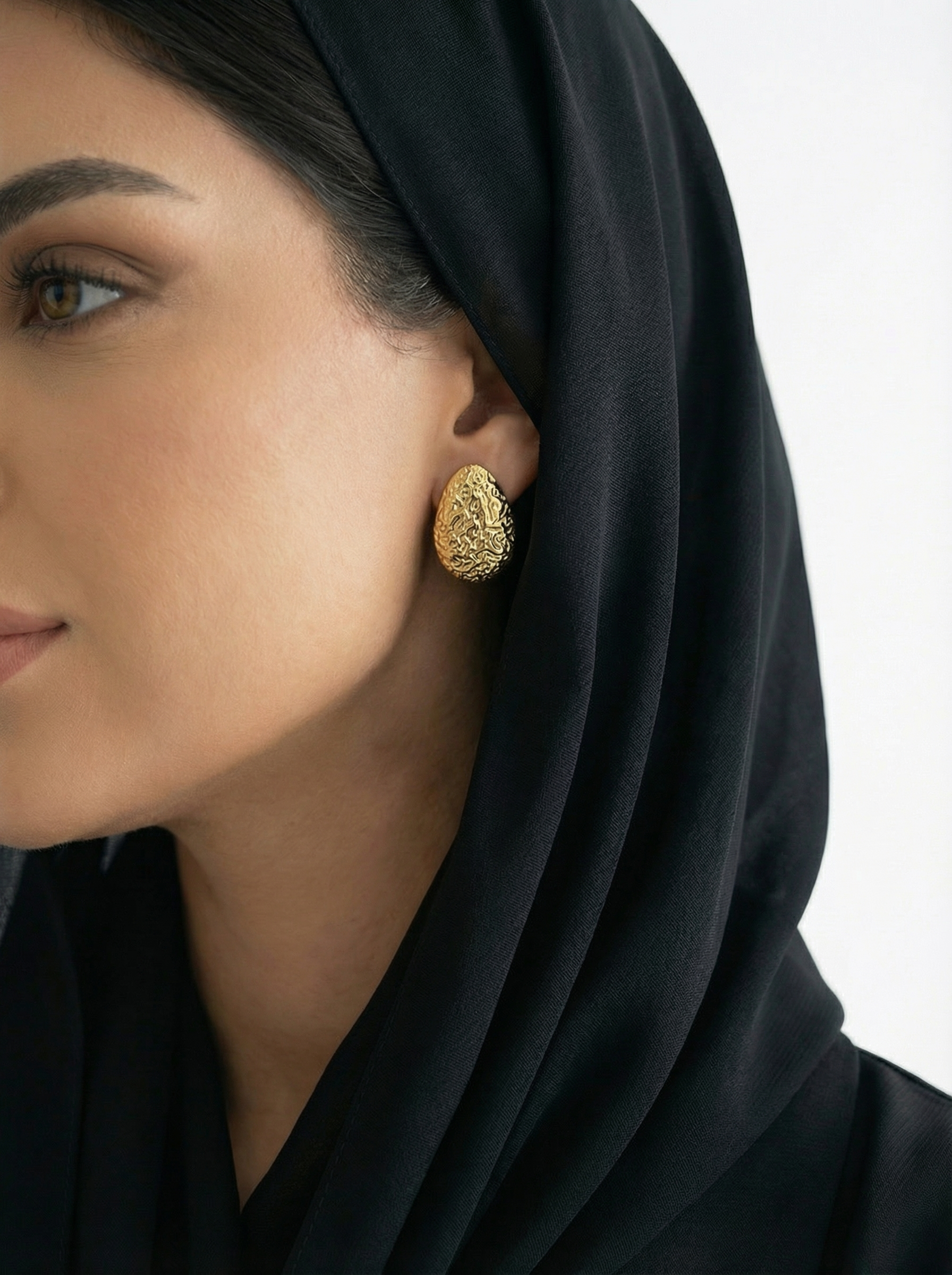 اقراط اذن مزخرفه