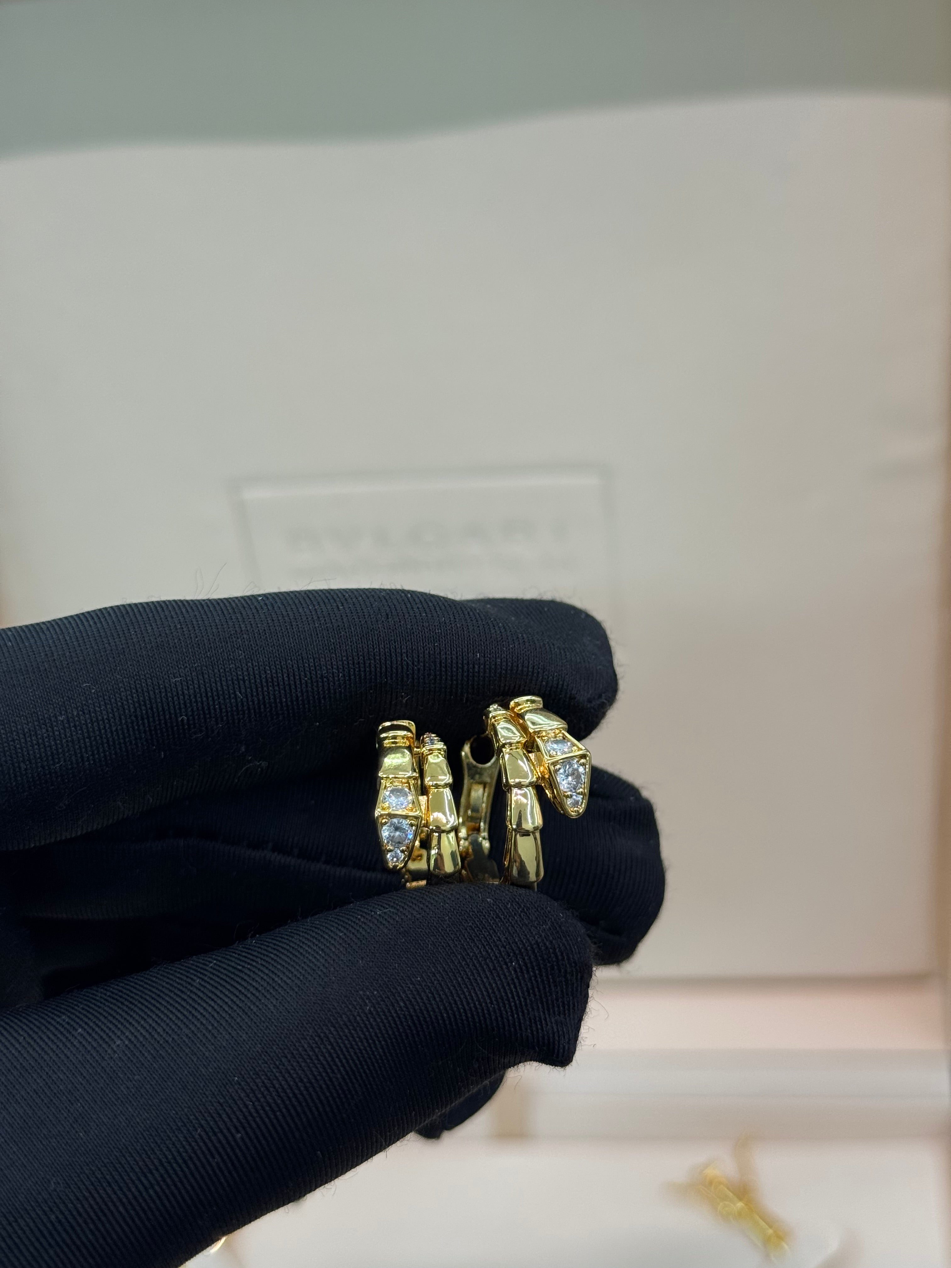 Serpenti Style Gold Necklace Set