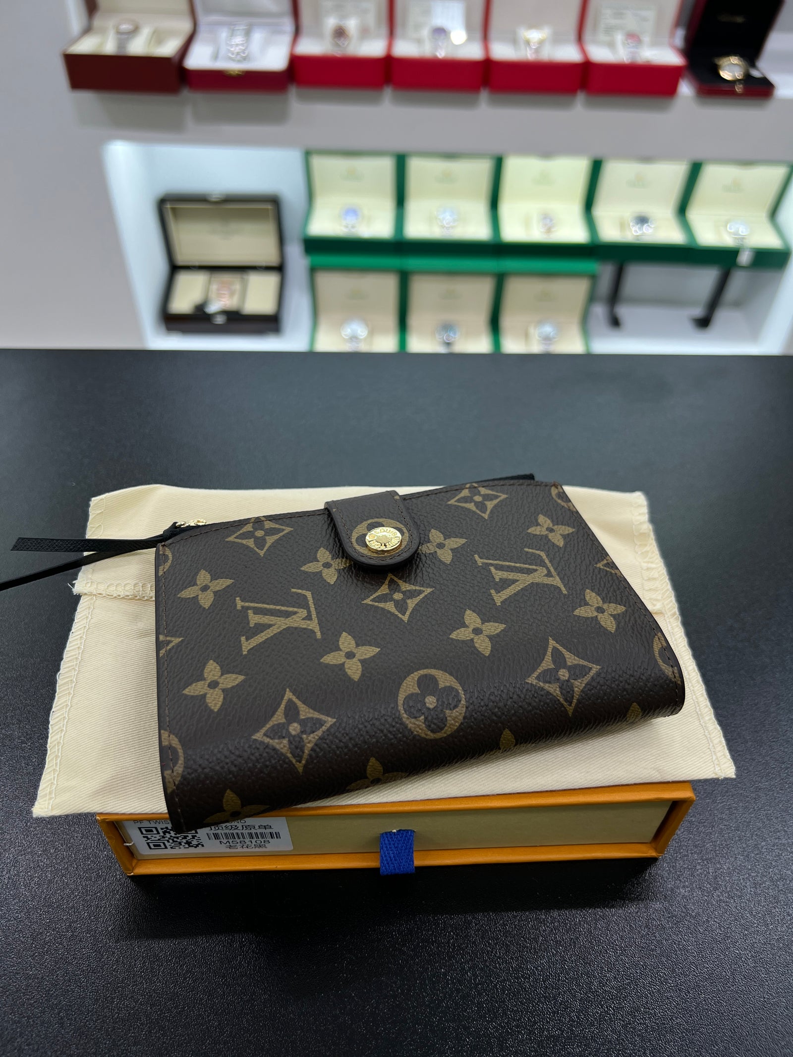 Victorine Wallet – Monogram Canvas (Black Interior)
