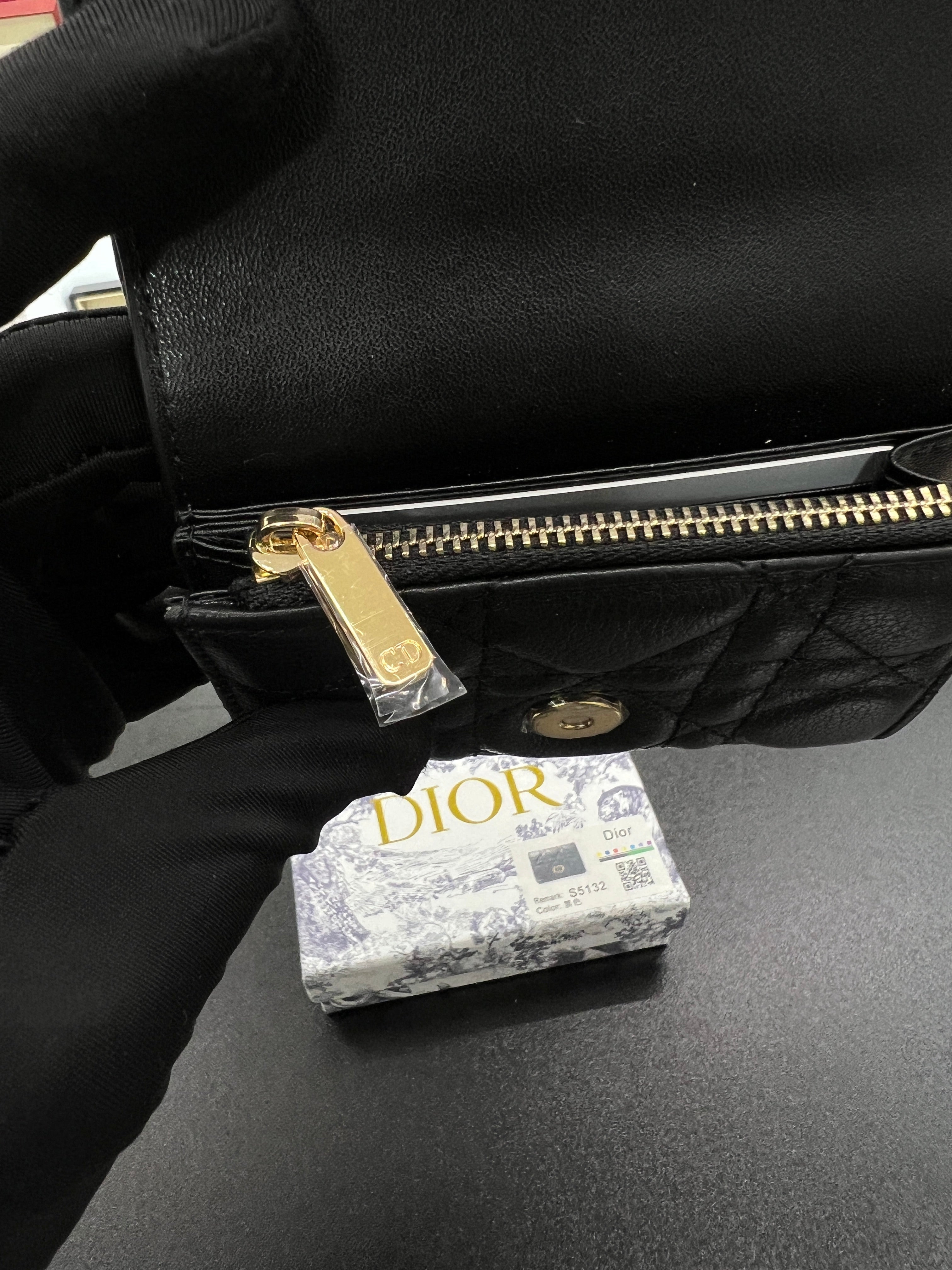 Caro Cosmos Wallet – Black Cannage Leather