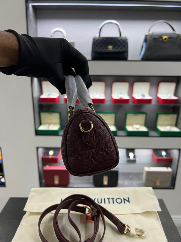 حقيبة سبيدي بندولير 20 – برقندي إمبرنت
Speedy Bandoulière 20 – Burgundy Empreinte