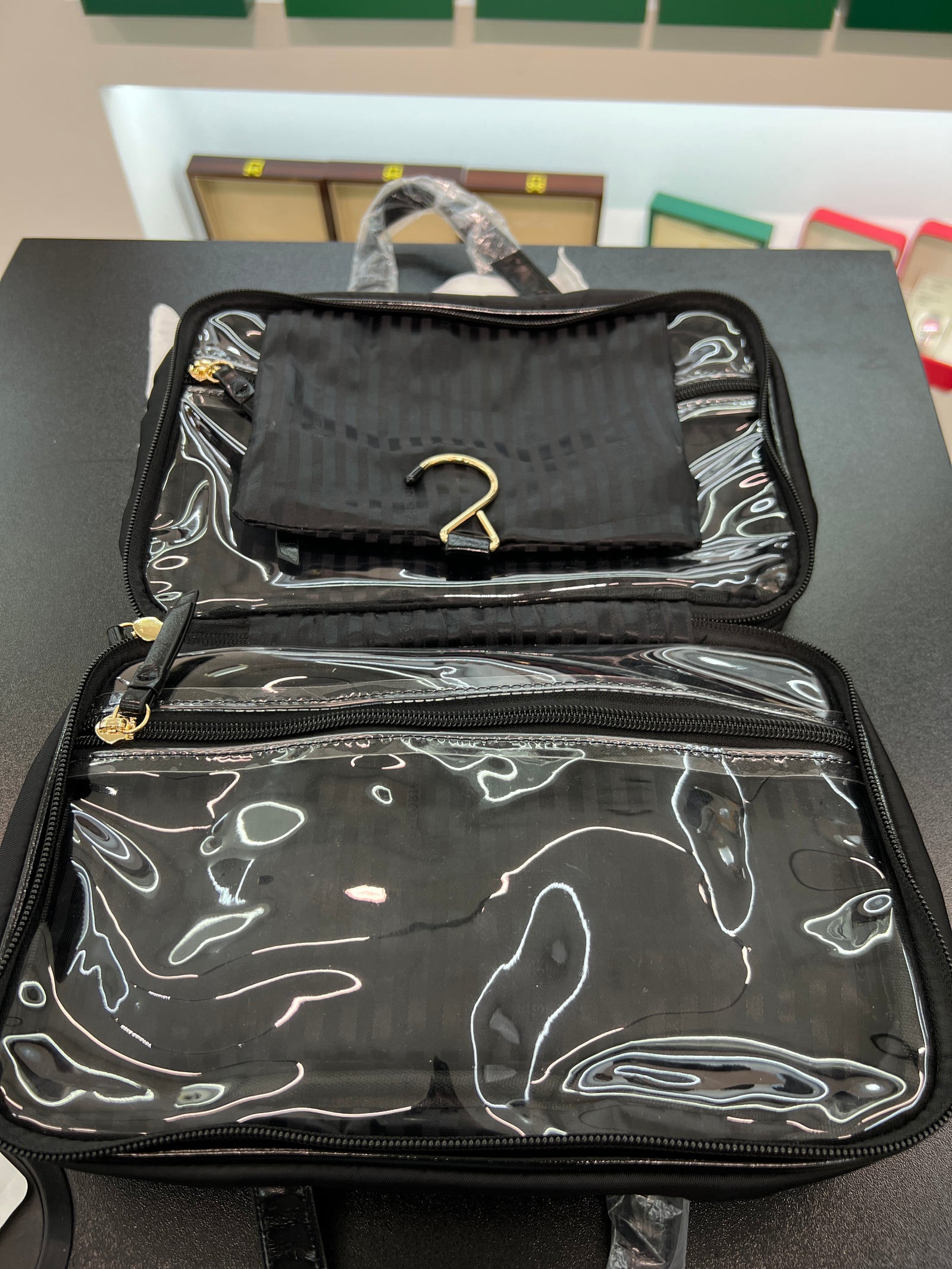 Travel Hanging Makeup Bag – Quilted Black