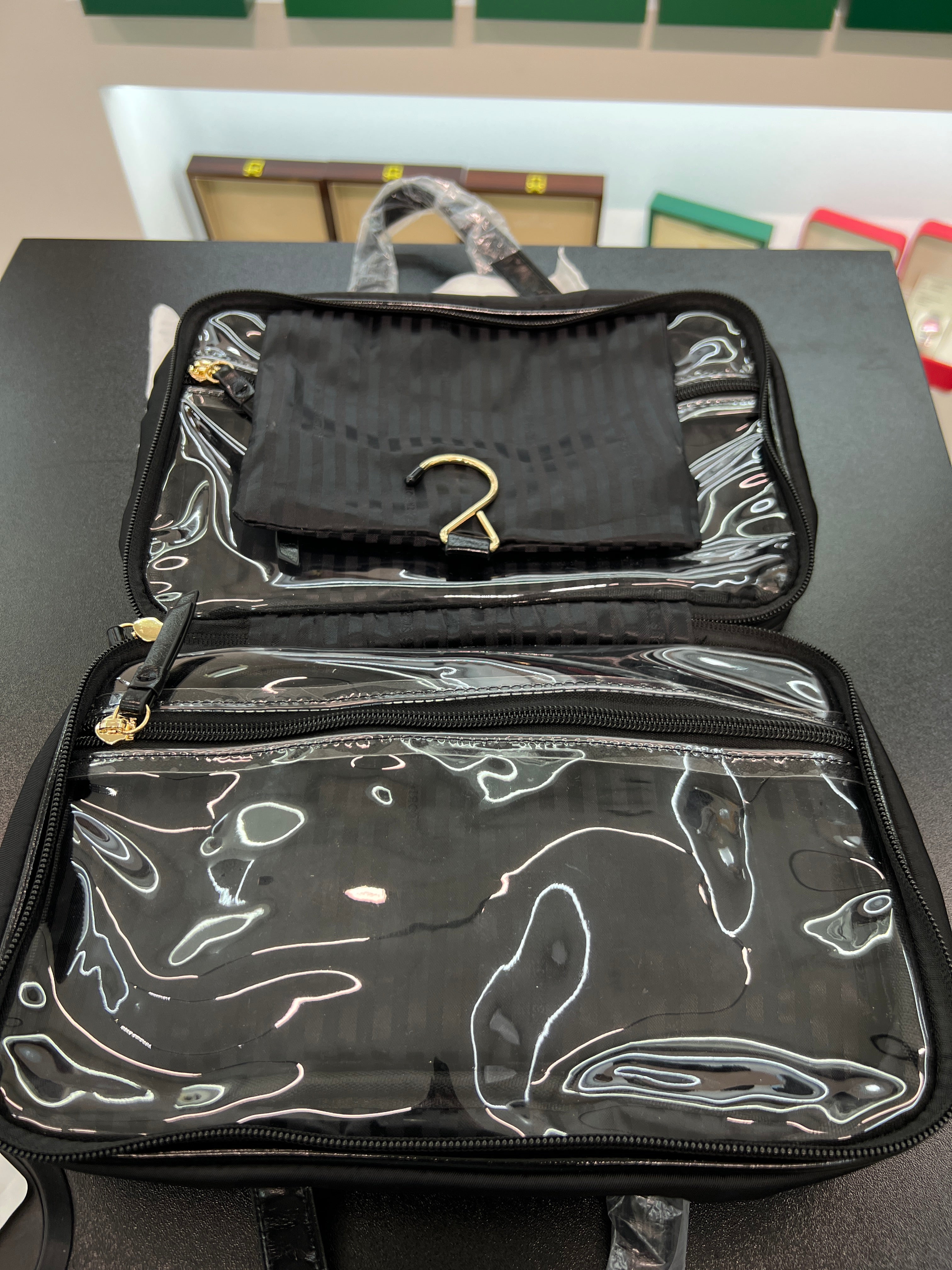 Travel Hanging Makeup Bag – Quilted Black