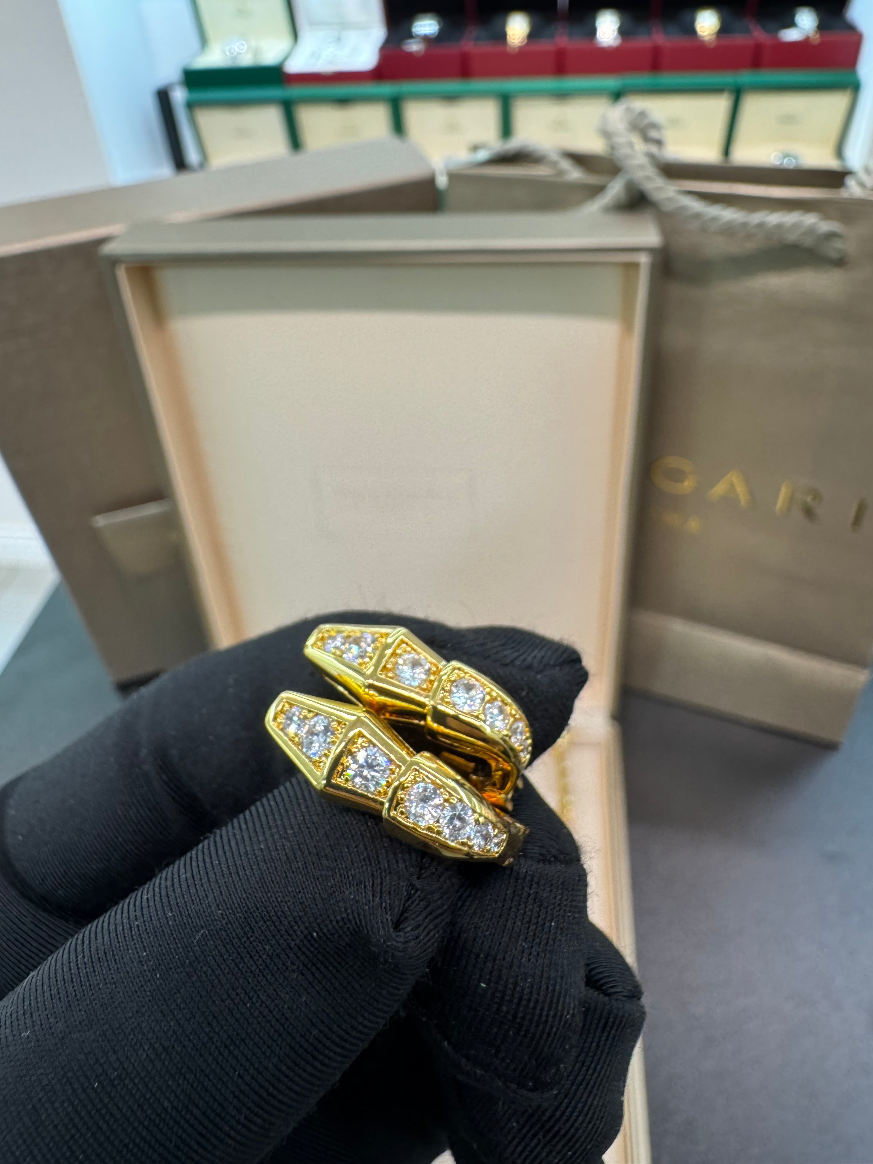 Serpenti-Inspired Drop Necklace Set studded