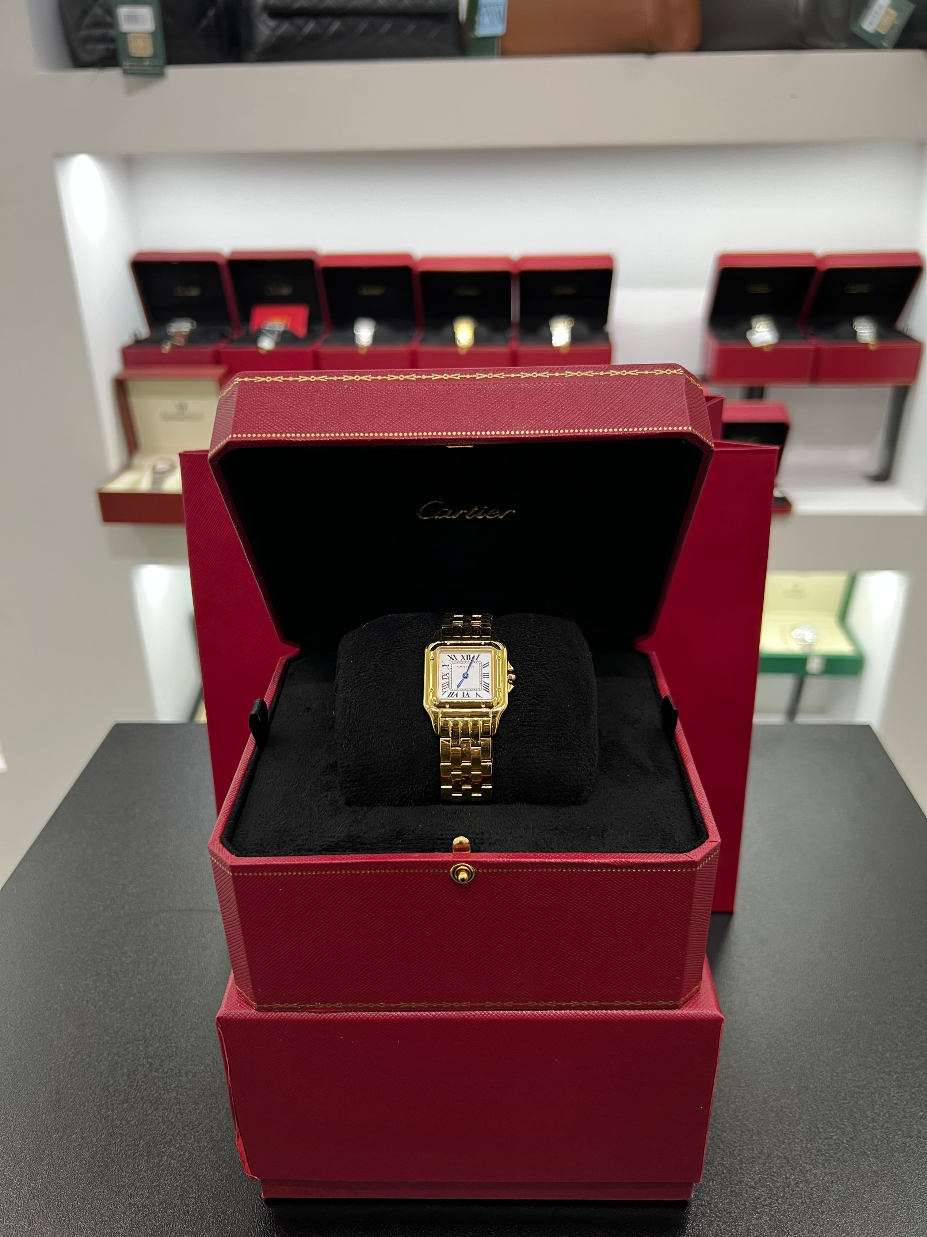 Panthère Gold Classic Model