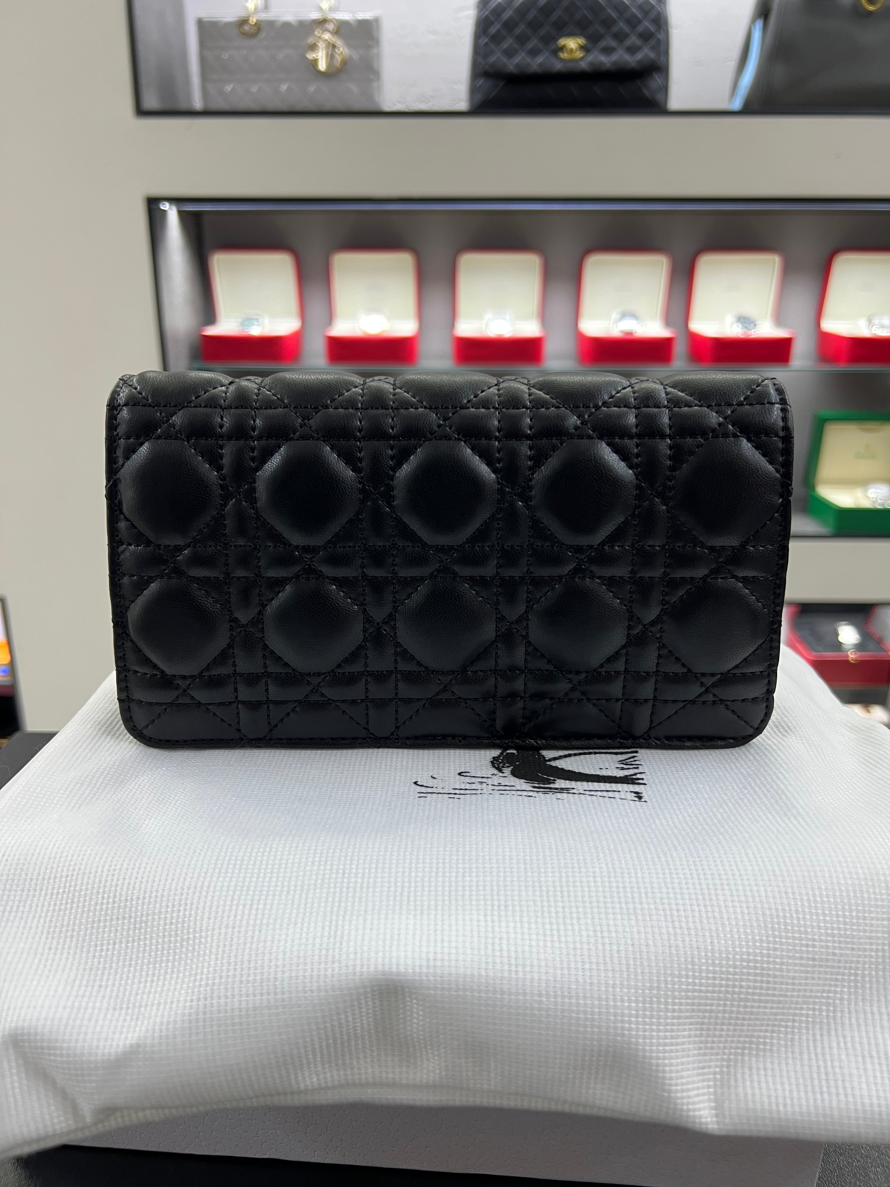 حقيبة كارو بسلسلة – أسود كاناج
Caro Chain Bag – Black Cannage