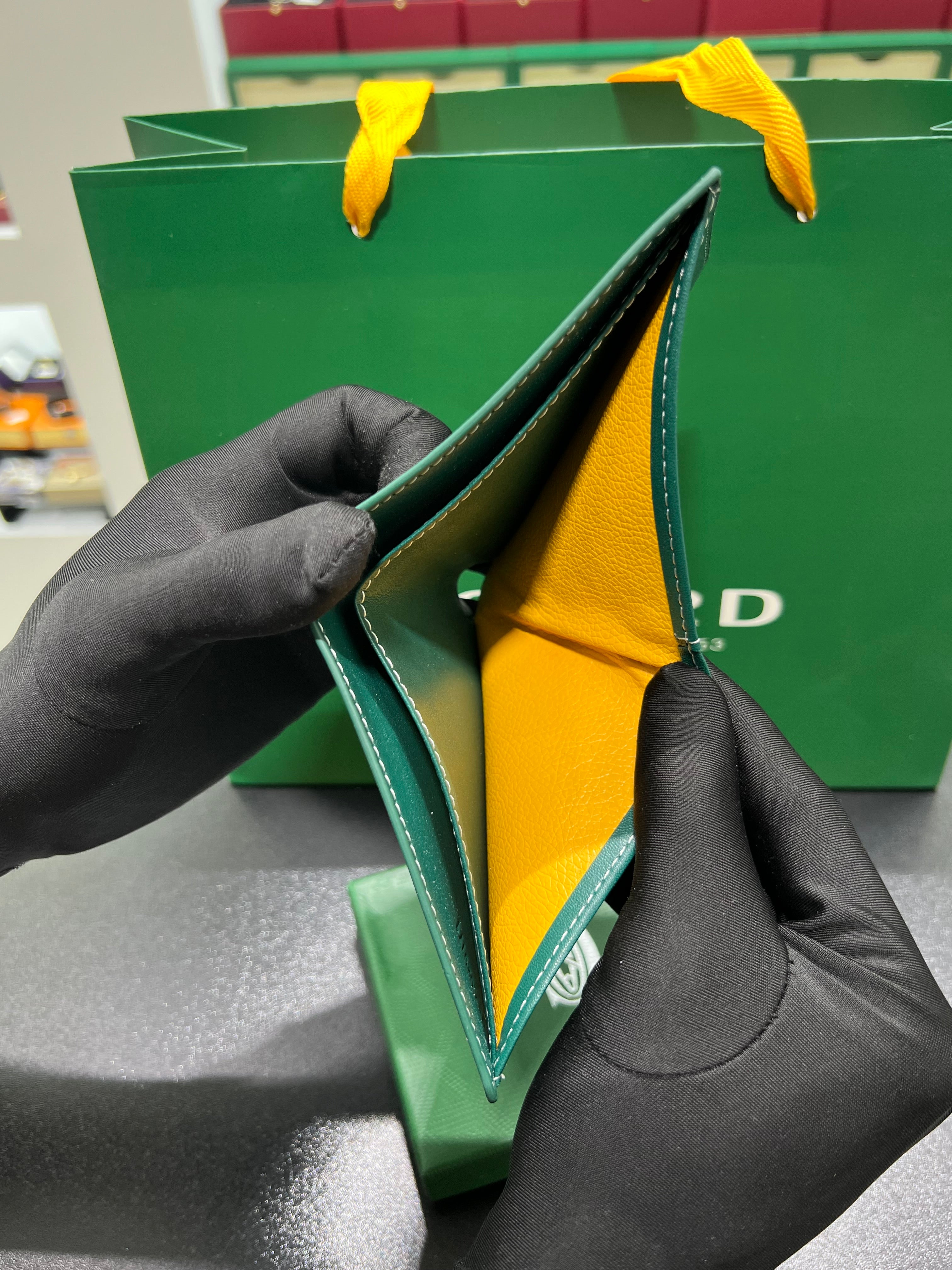 Goyard Wallet Victoire green (men)