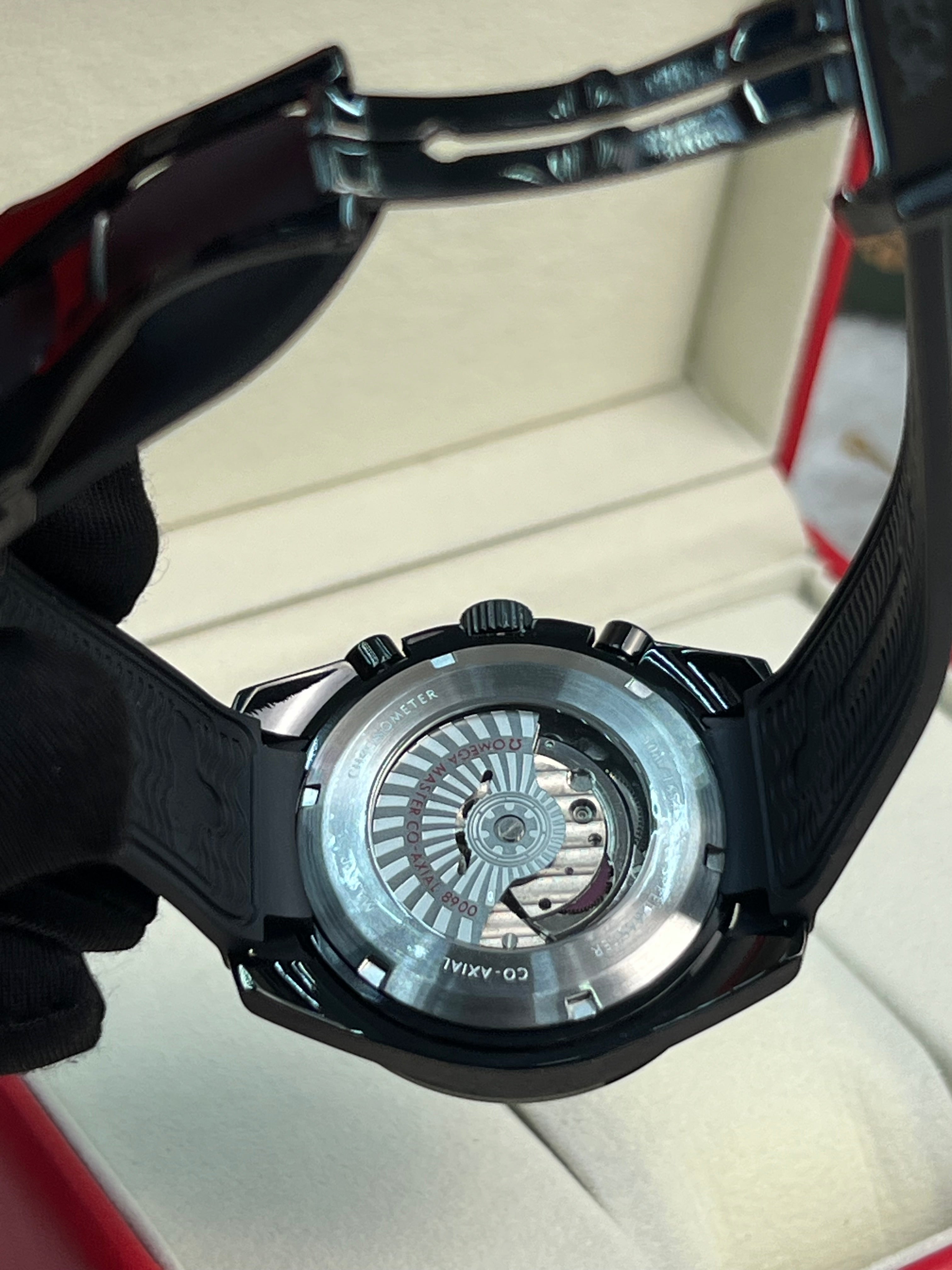 سبيدماستر واجهة القمر سيراميك أسود 44.25 مم Speedmaster Moonphase Black Ceramic