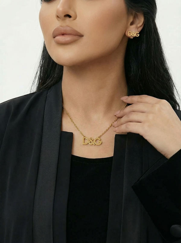 طقم مجوهرات من قطعتين | Two-Piece Gold Jewelry Set
