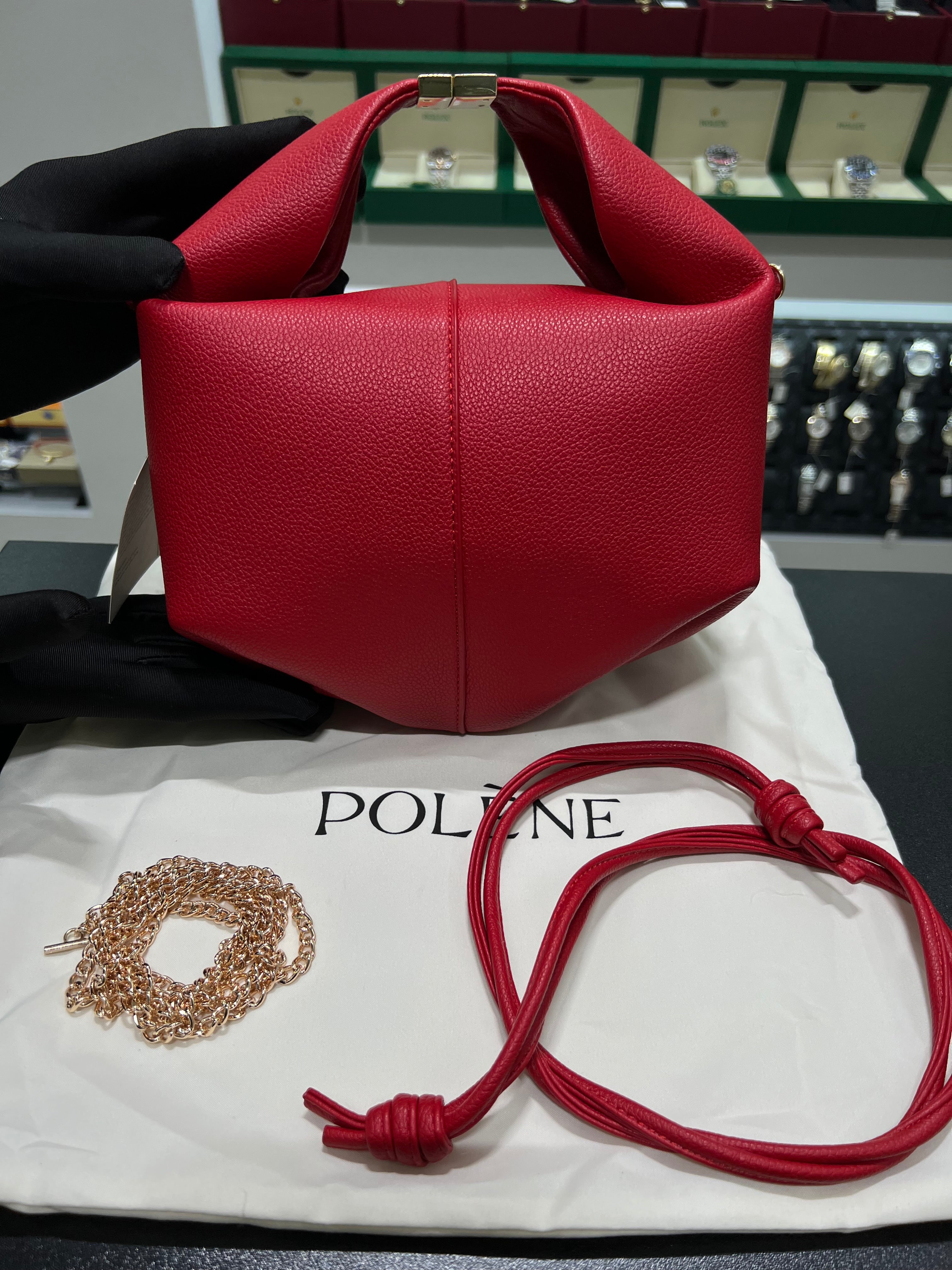 Polēne Béri red